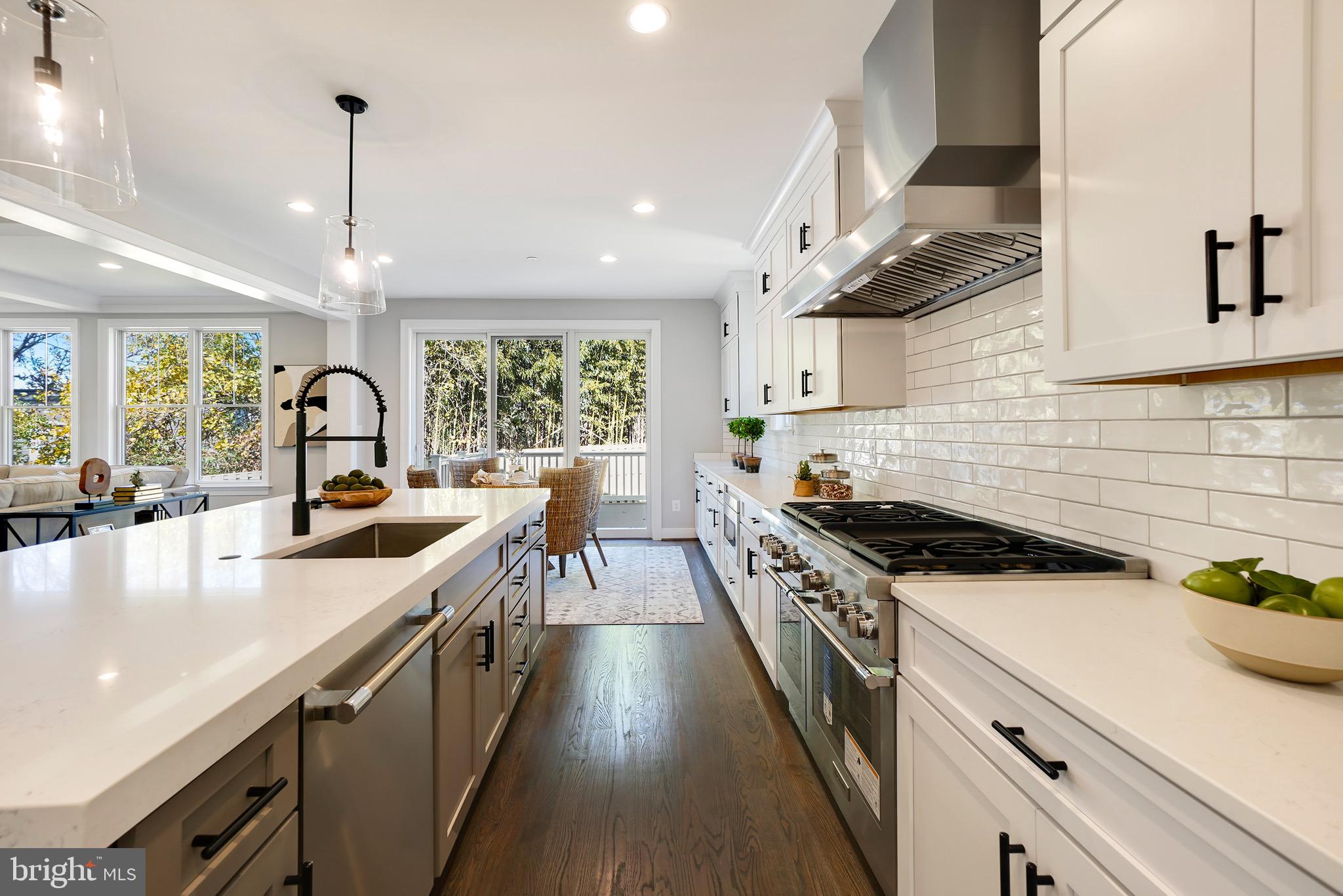 WILDWOOD MANOR - Residential