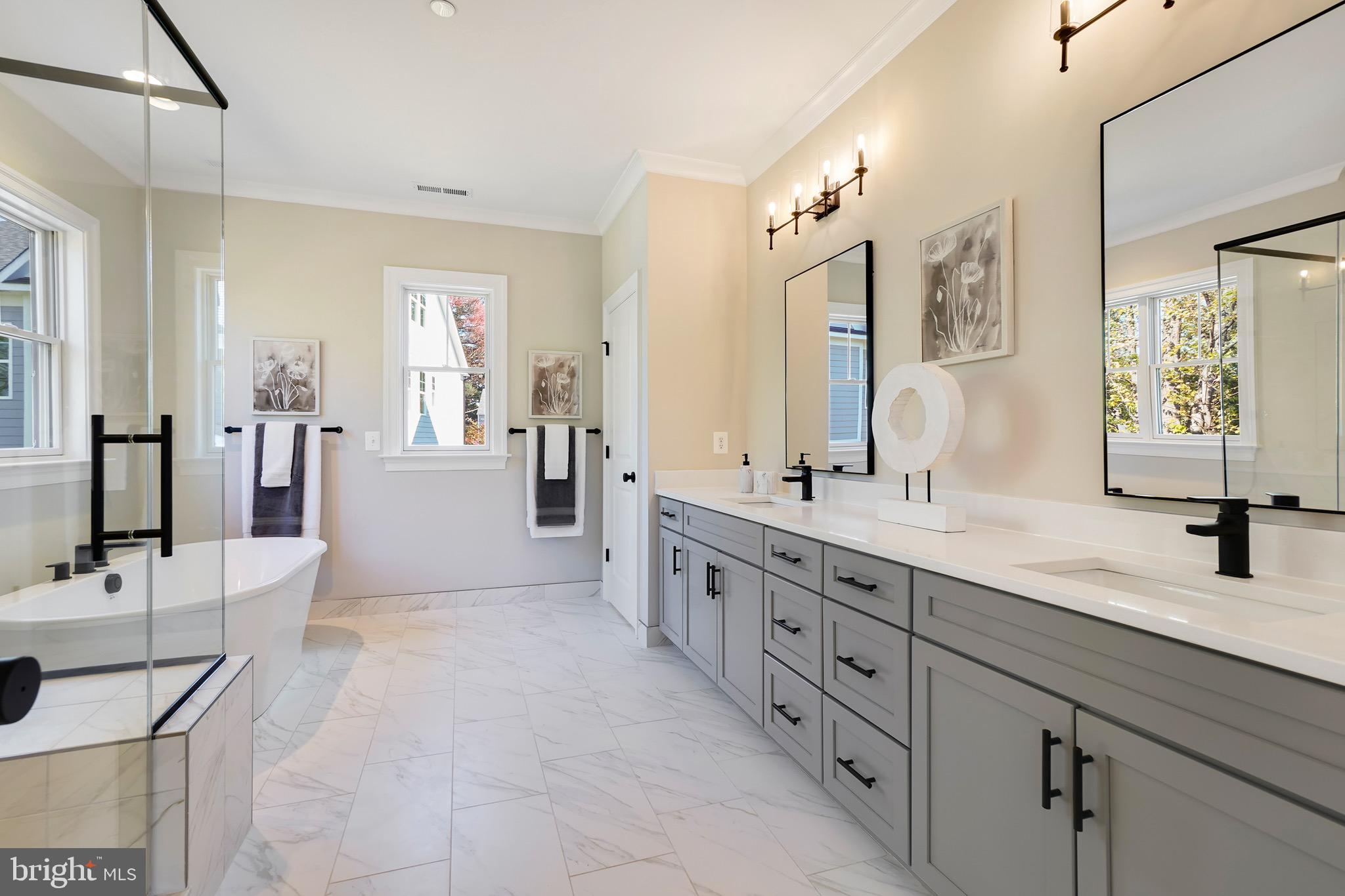 WILDWOOD MANOR - Residential