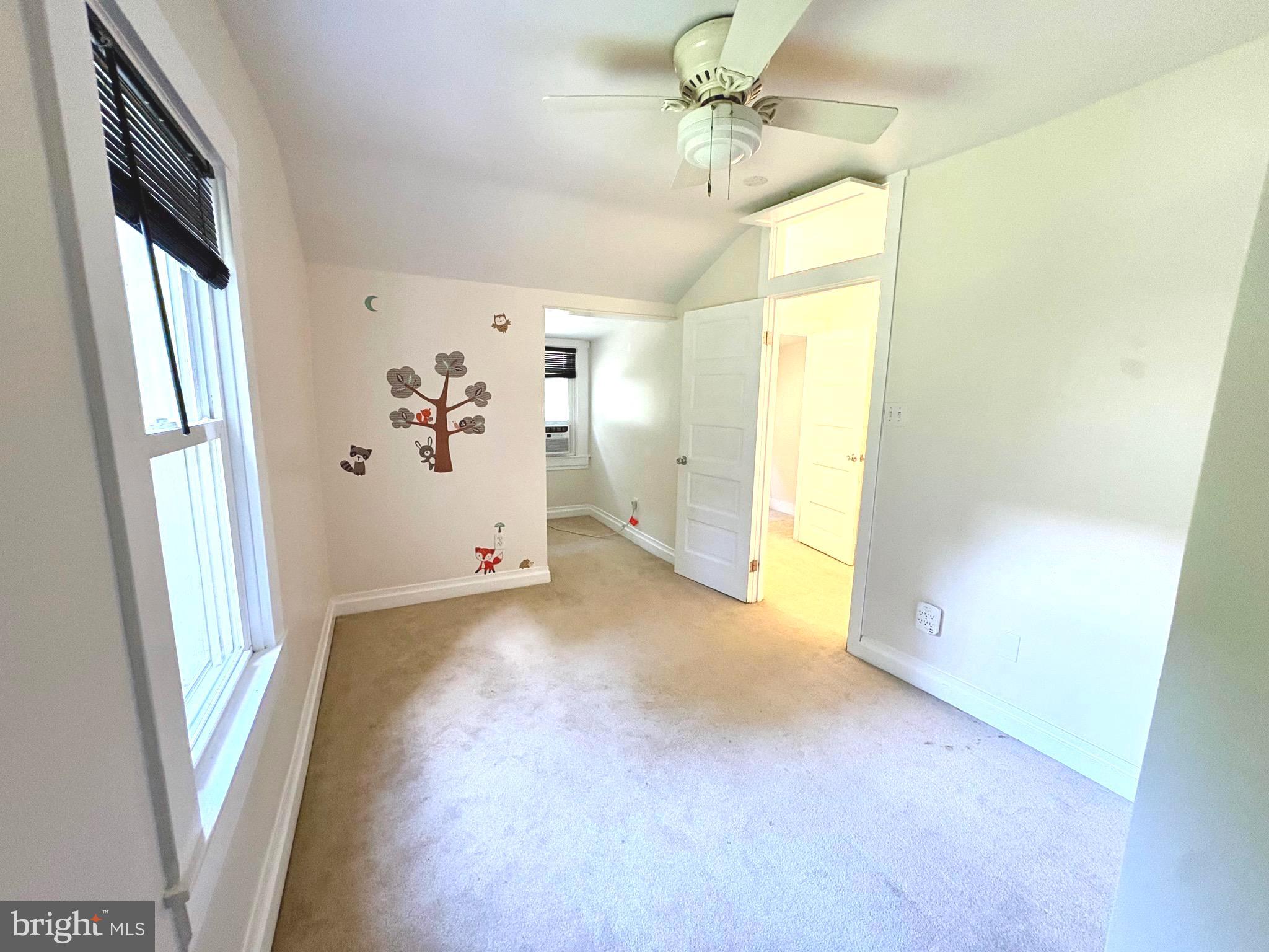 WHITEHALL - Residential
