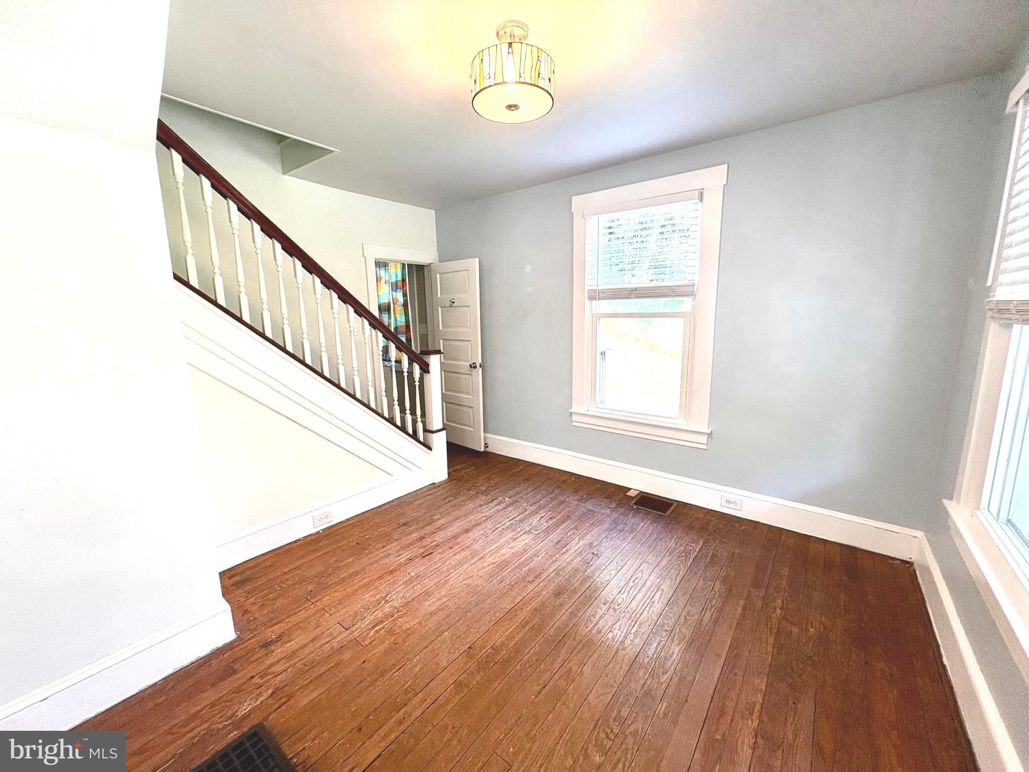 WHITEHALL - Residential