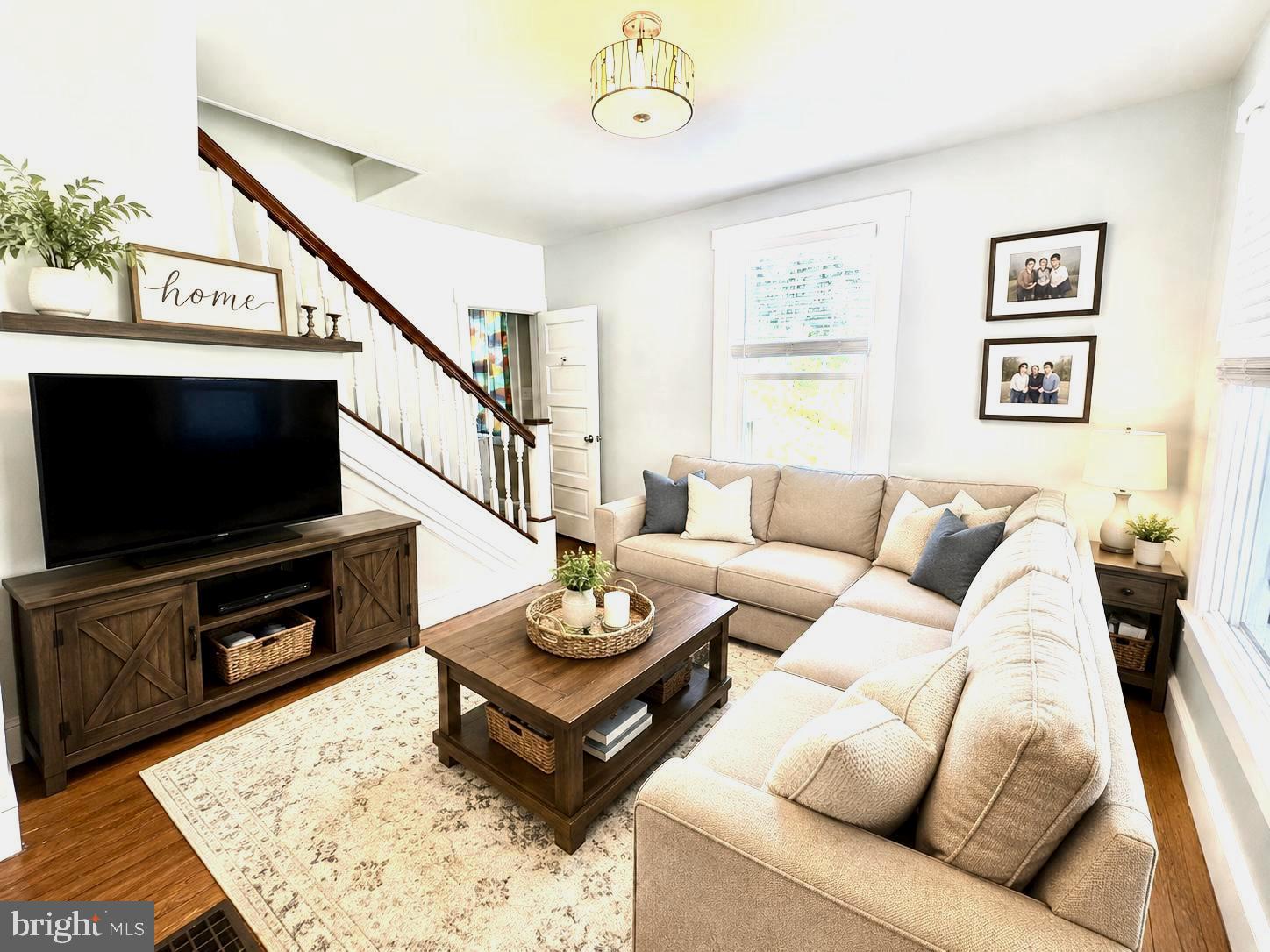 WHITEHALL - Residential