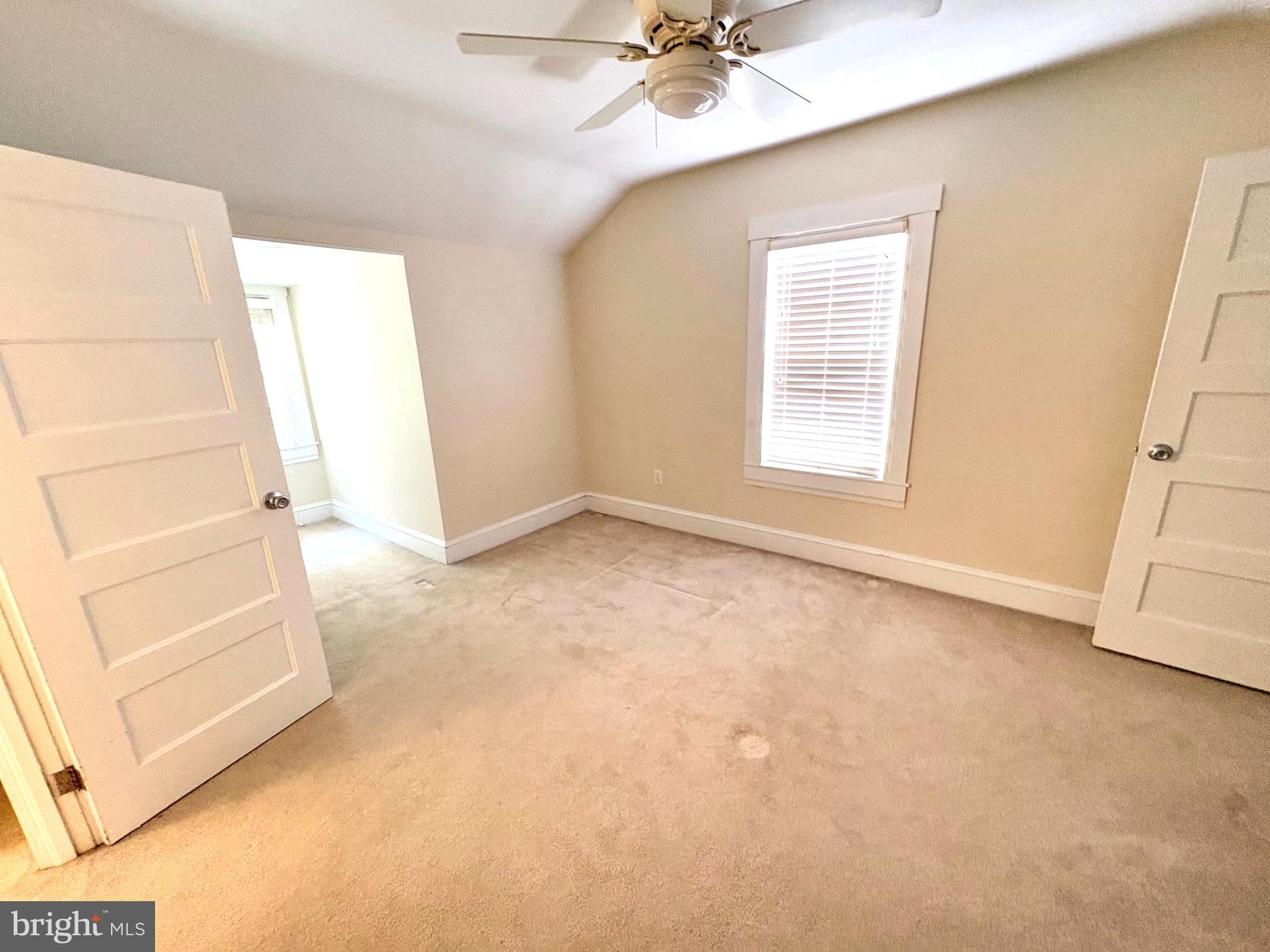 WHITEHALL - Residential