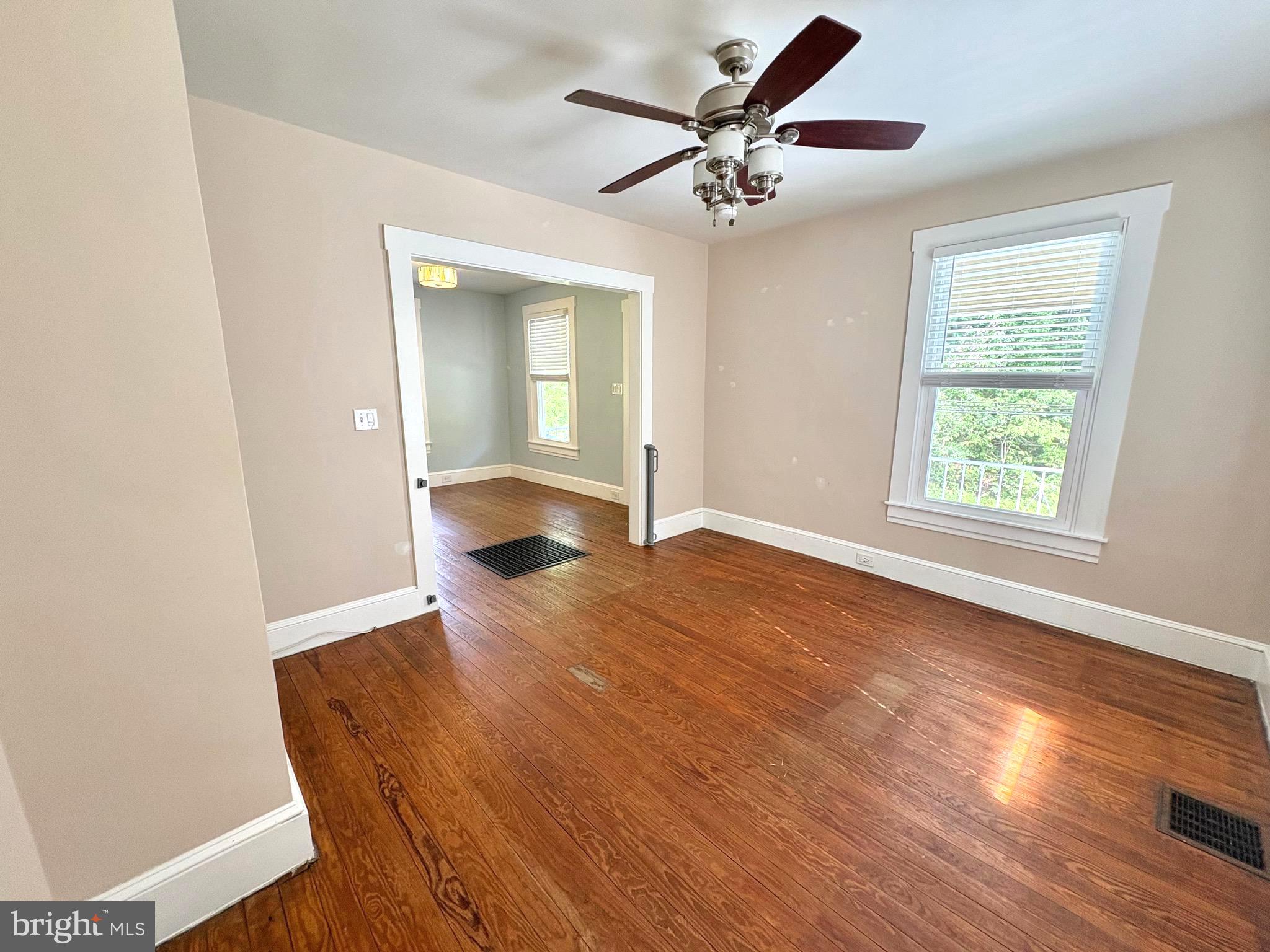 WHITEHALL - Residential