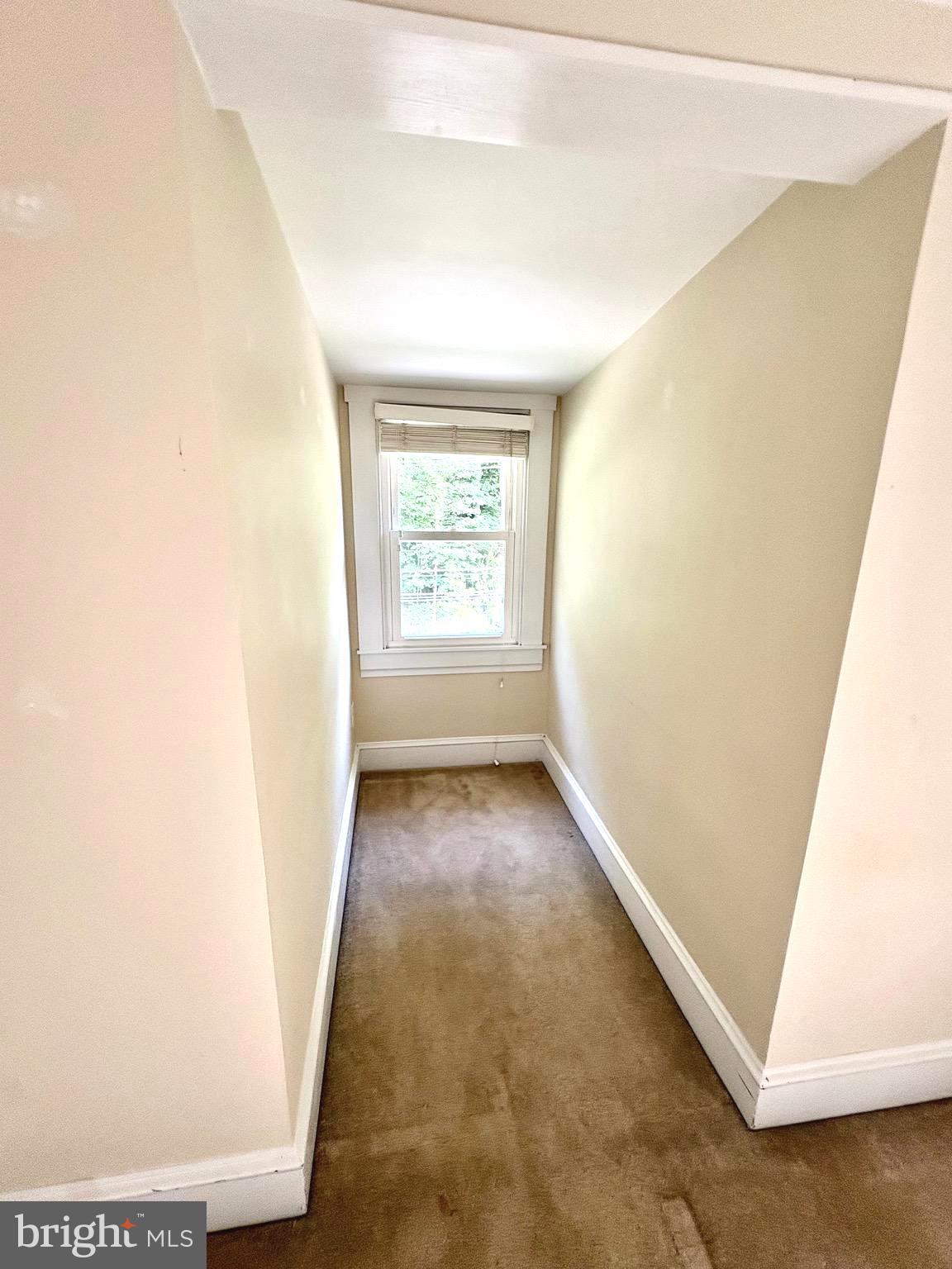 WHITEHALL - Residential