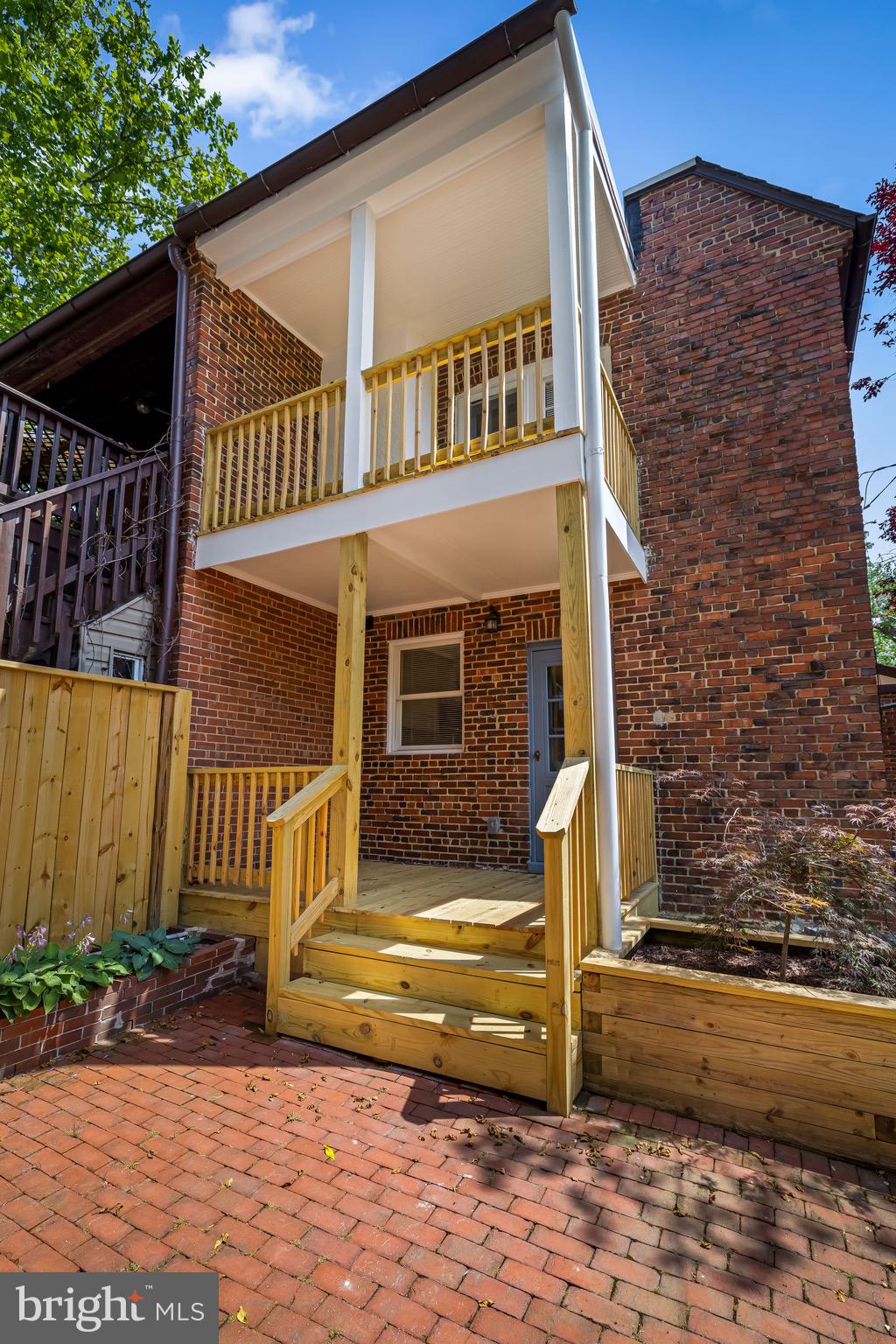 PEN LUCY - Residential