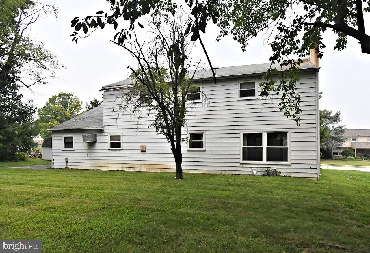 CRESTWYCK - Residential