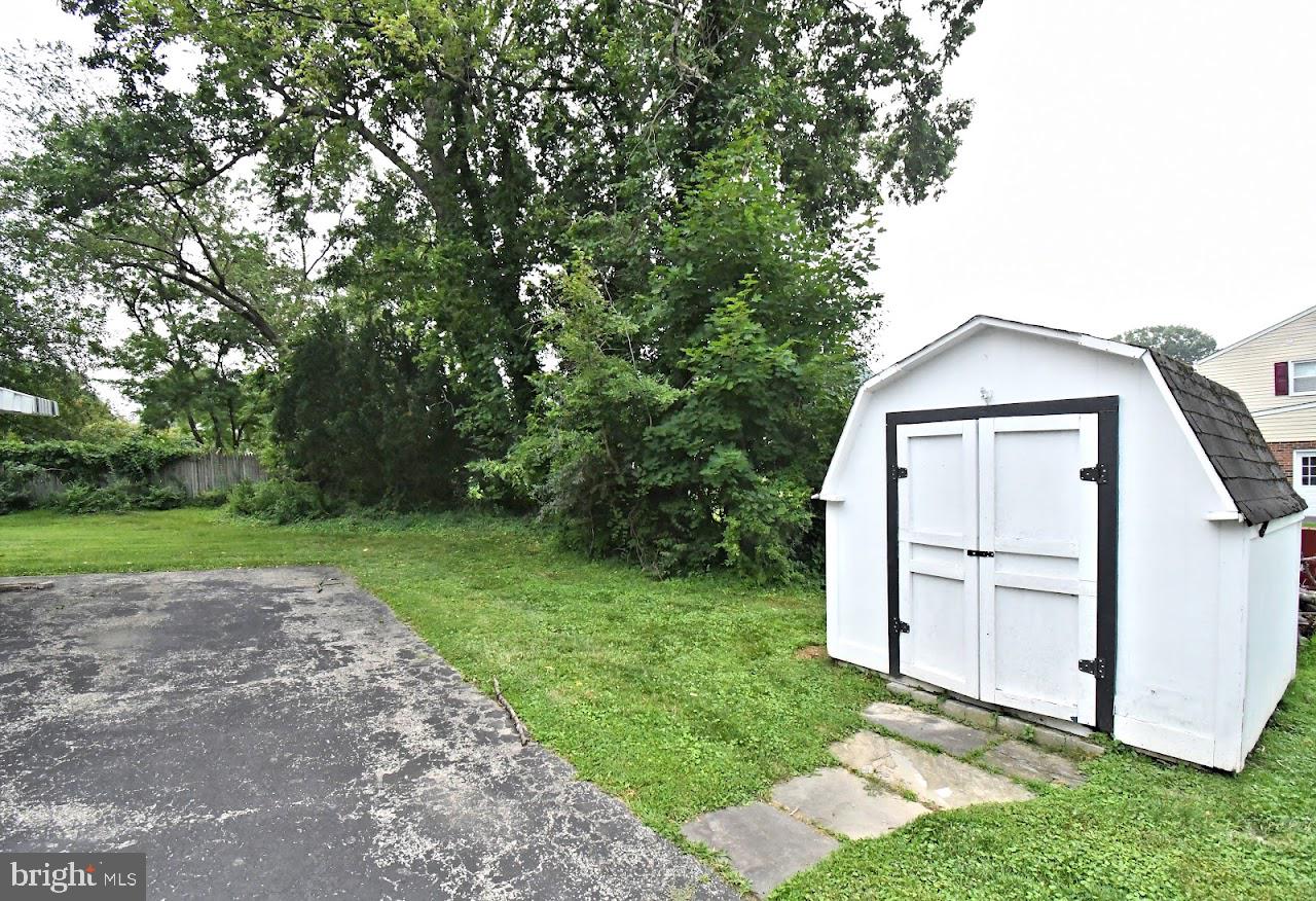 CRESTWYCK - Residential