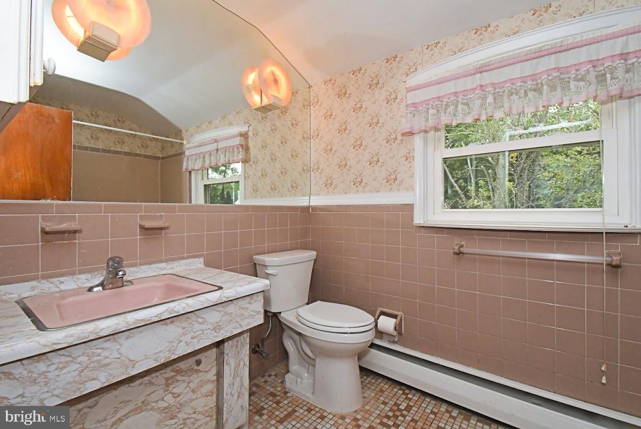 CRESTWYCK - Residential