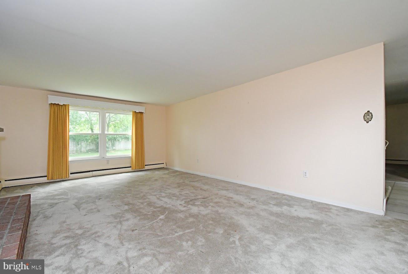 CRESTWYCK - Residential