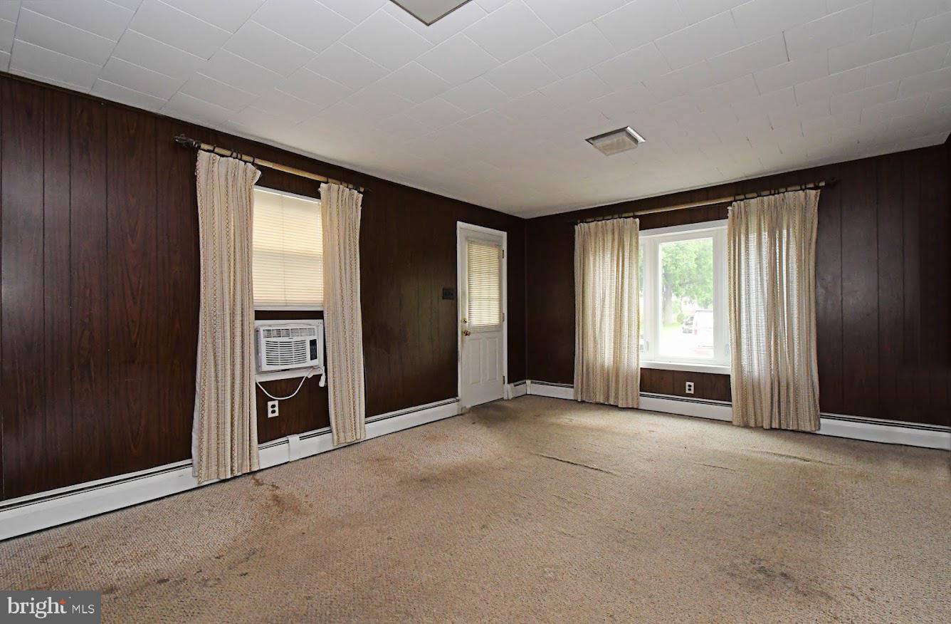 CRESTWYCK - Residential