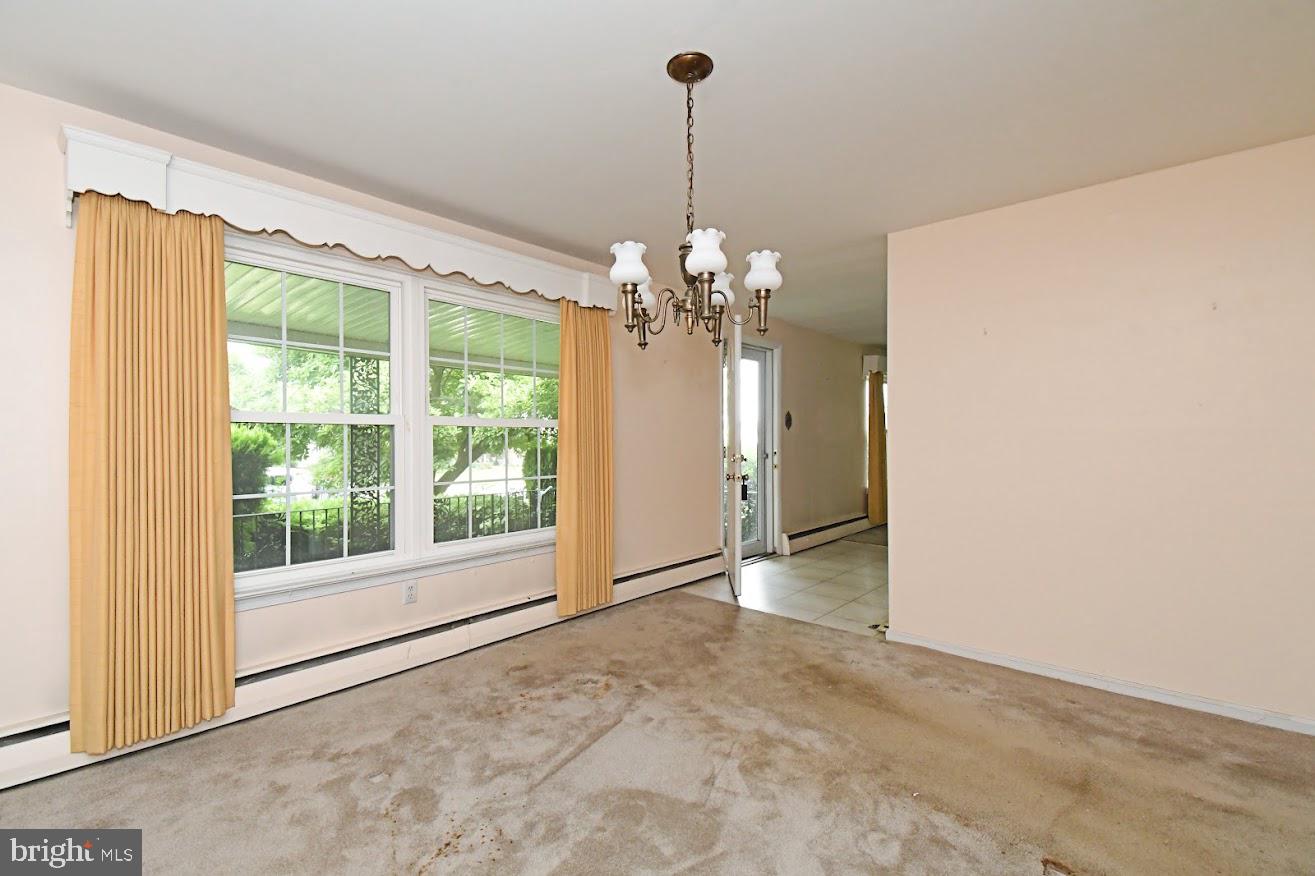 CRESTWYCK - Residential