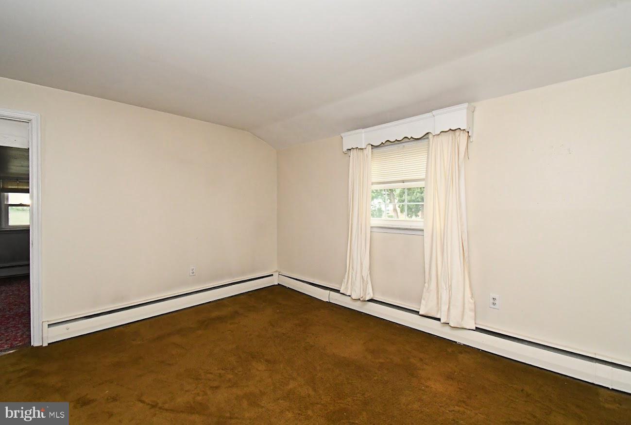 CRESTWYCK - Residential