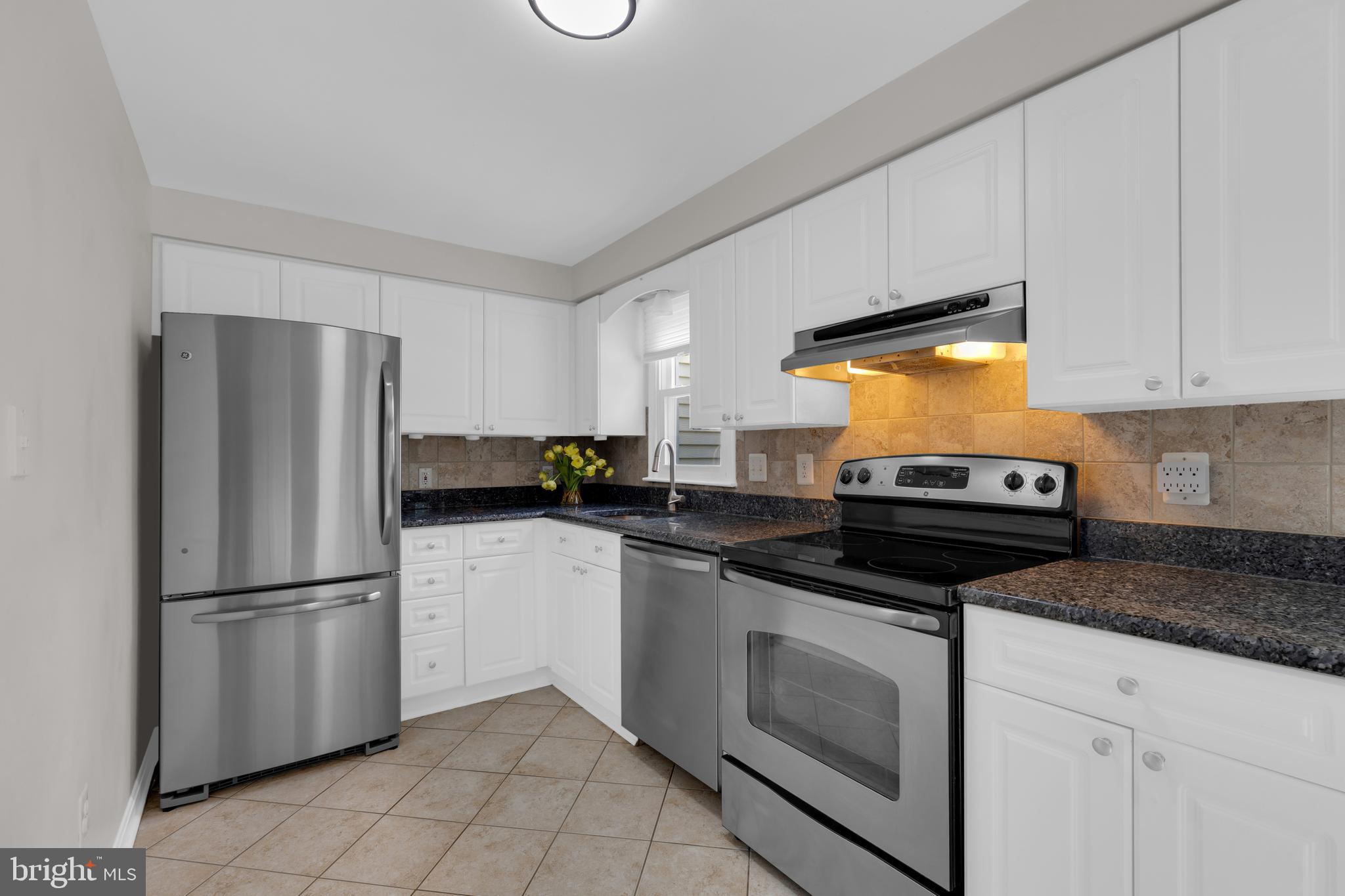 WASHINGTON SQUARE - Residential