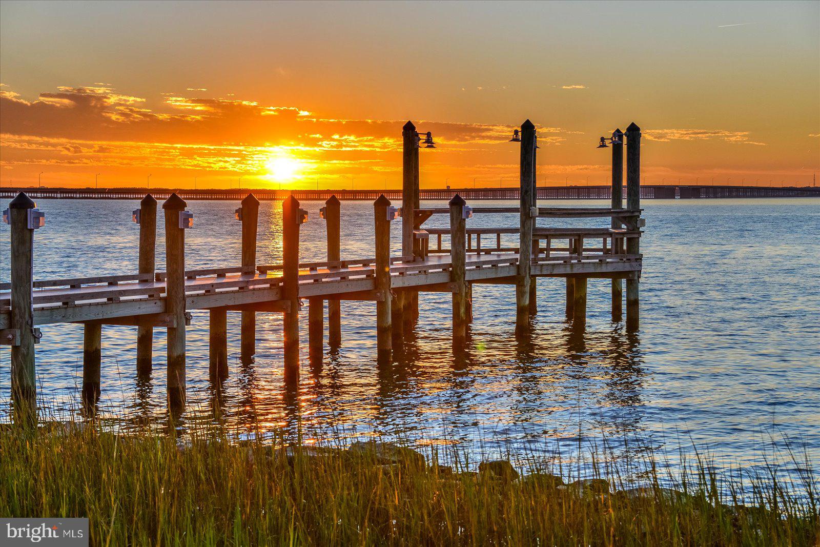 SUNSET ISLAND - Residential
