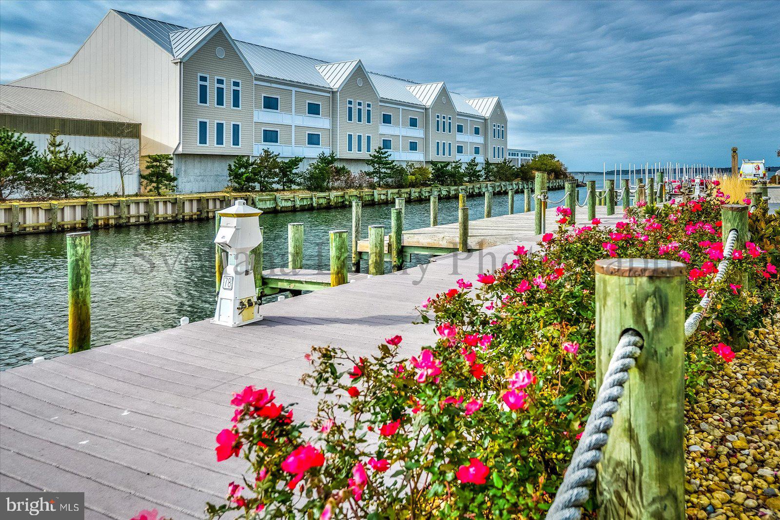 SUNSET ISLAND - Residential