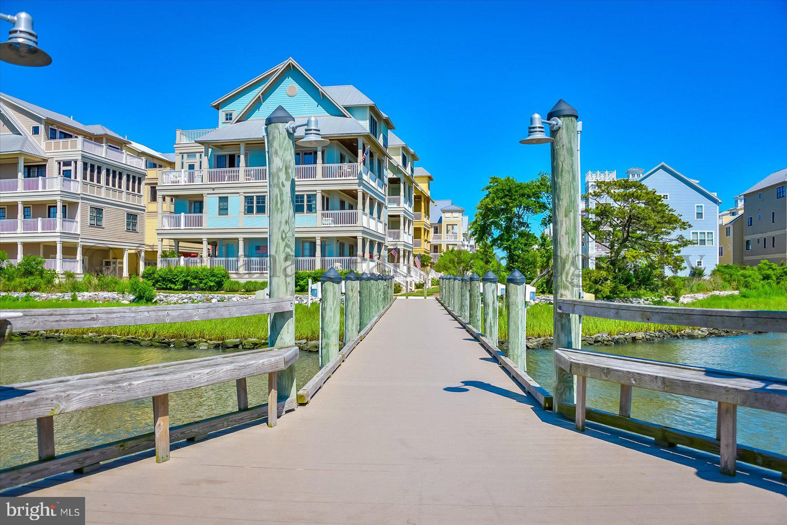 SUNSET ISLAND - Residential