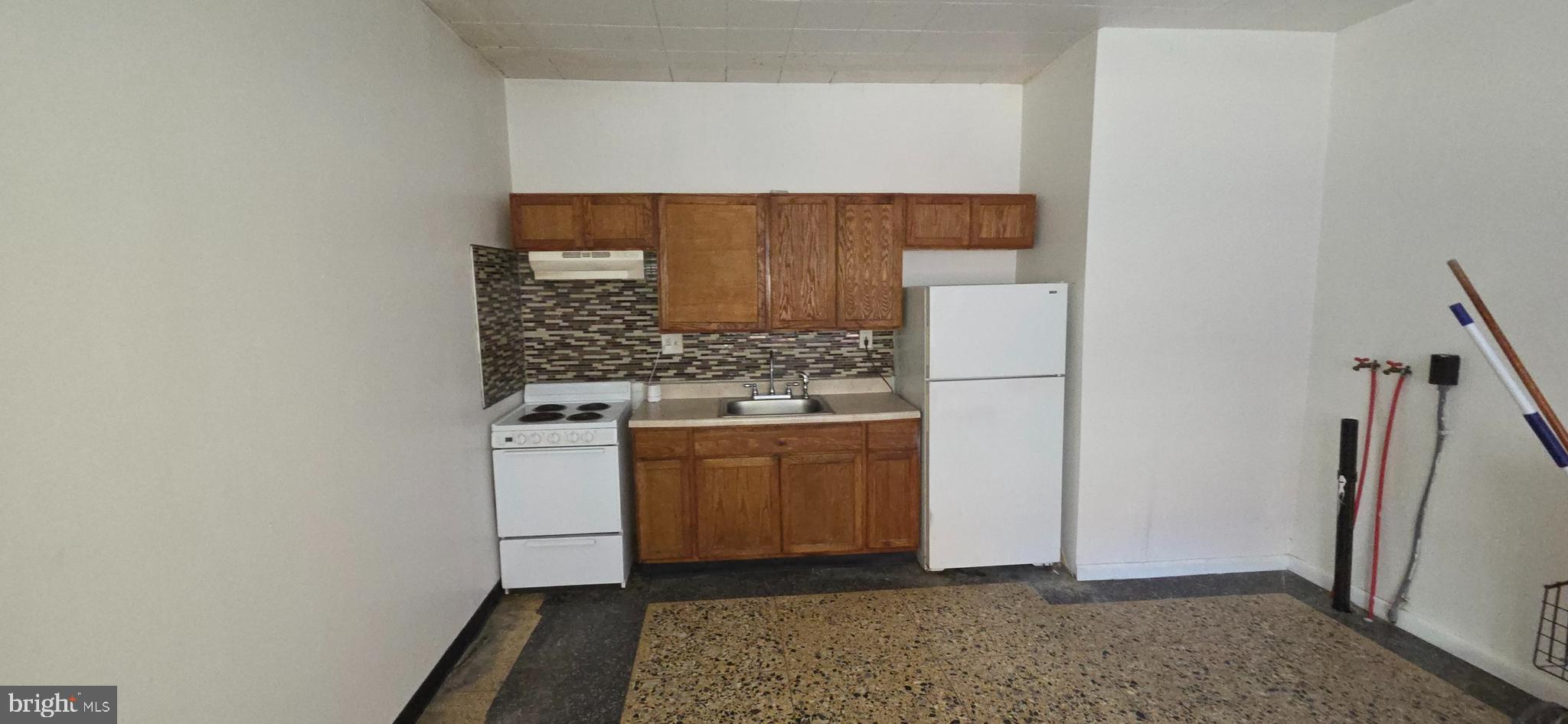 MELROSE - Commercial Sale