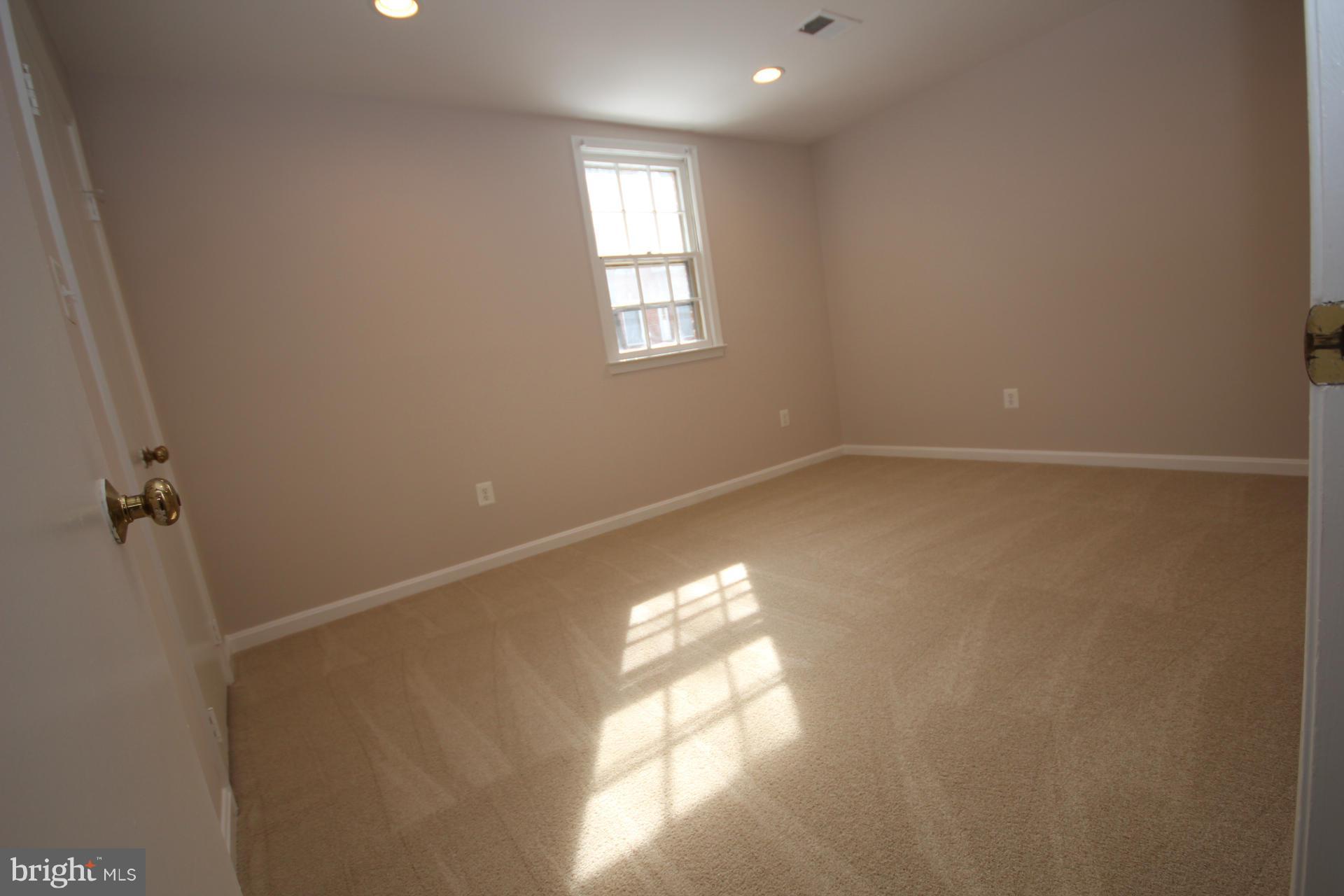 OLD BALLSTON SQUARE - Residential Lease