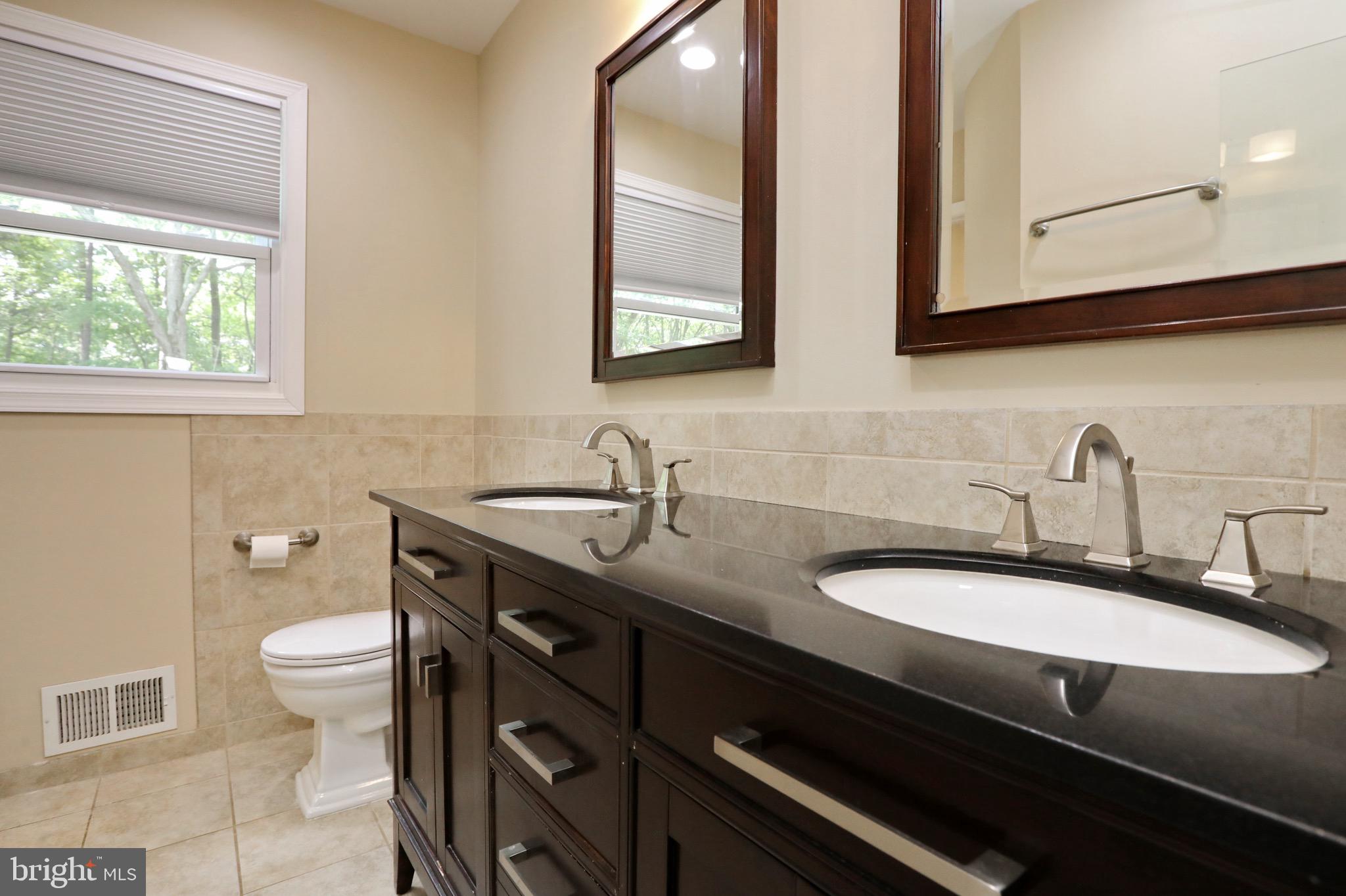 BRETON BAY ESTATES - Residential