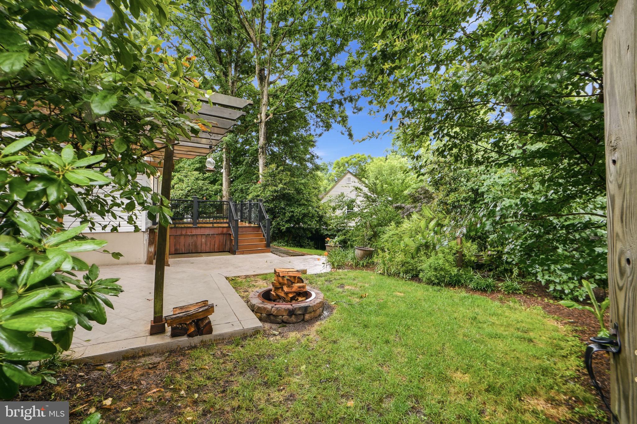 SOUTH RUN OAKS - Residential