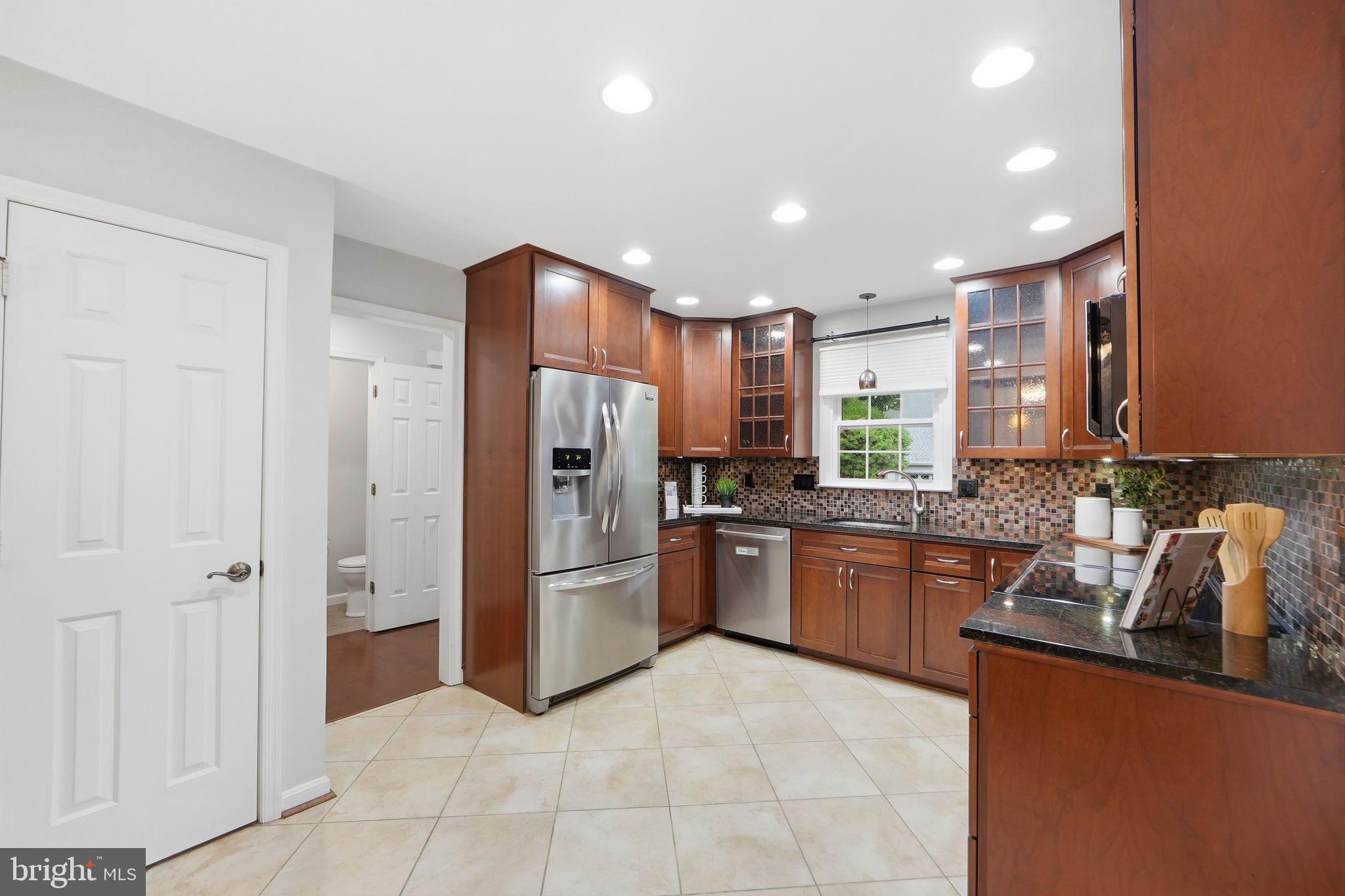 SOUTH RUN OAKS - Residential