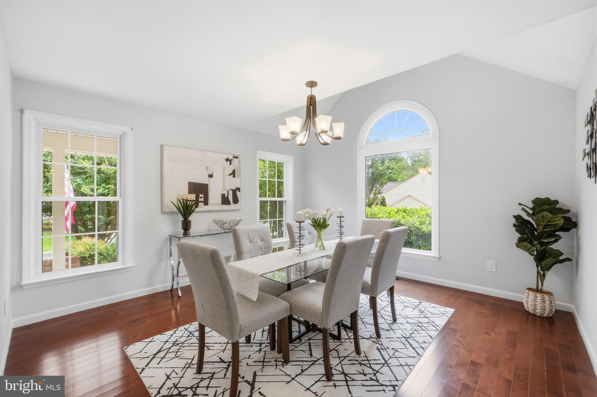 SOUTH RUN OAKS - Residential