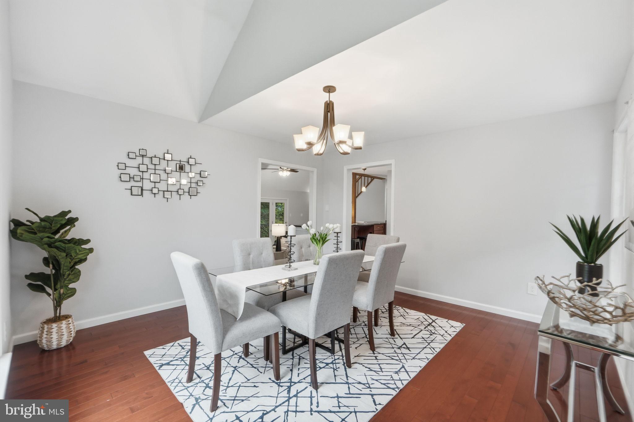 SOUTH RUN OAKS - Residential