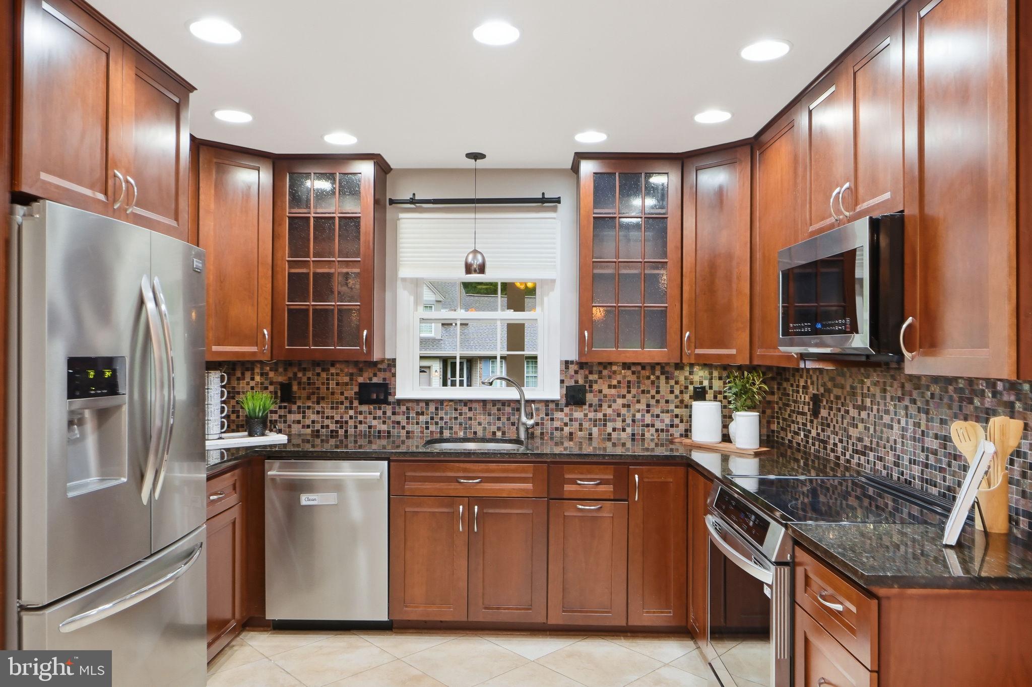 SOUTH RUN OAKS - Residential