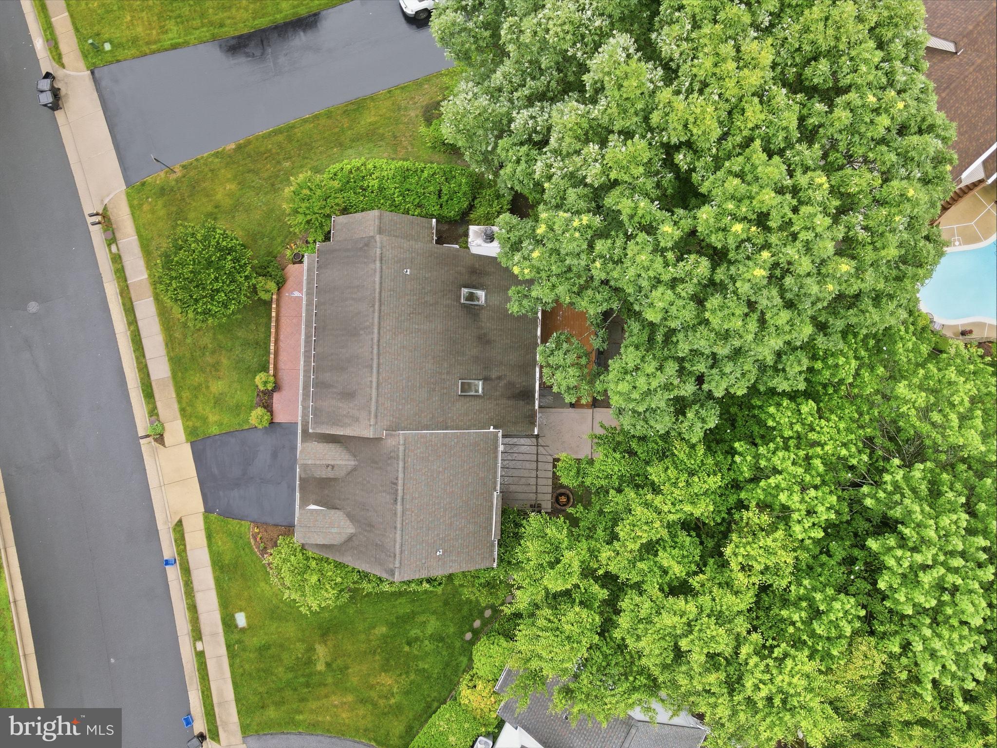 SOUTH RUN OAKS - Residential