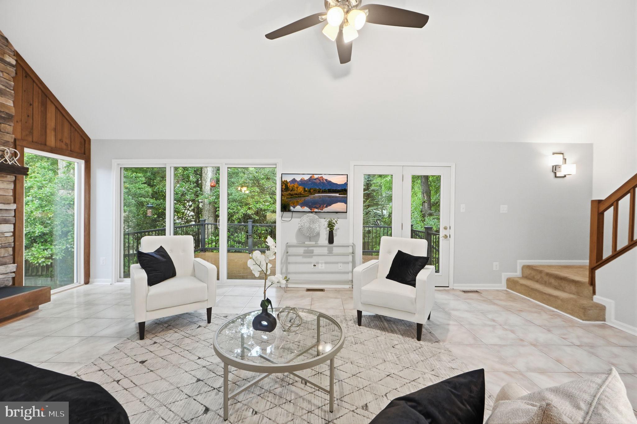 SOUTH RUN OAKS - Residential