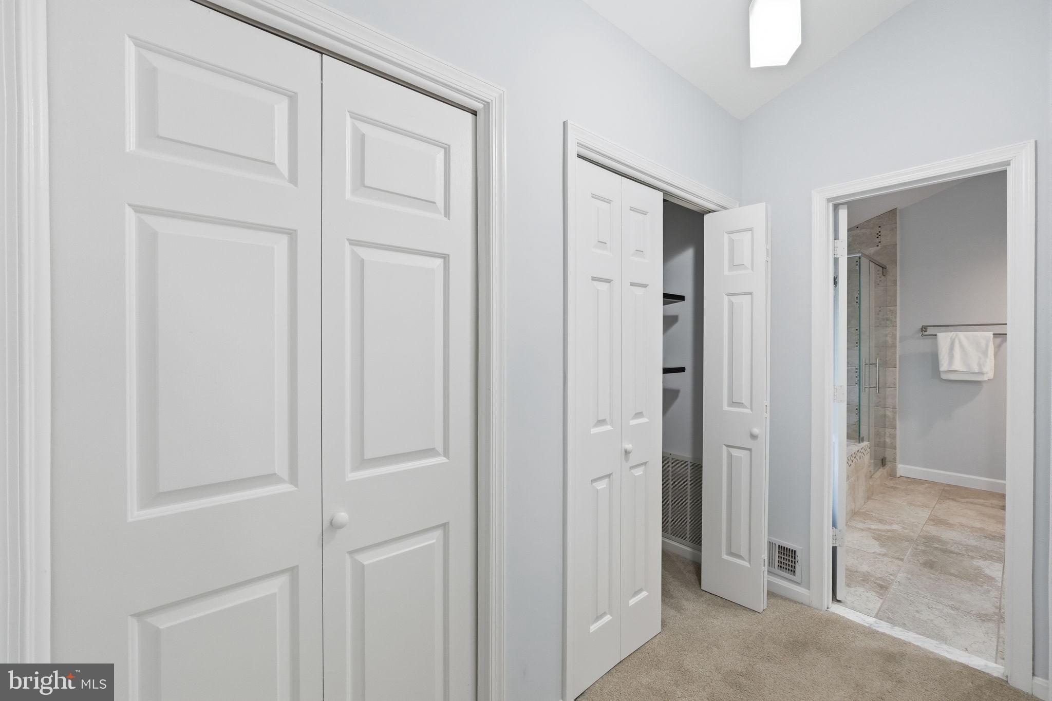 SOUTH RUN OAKS - Residential