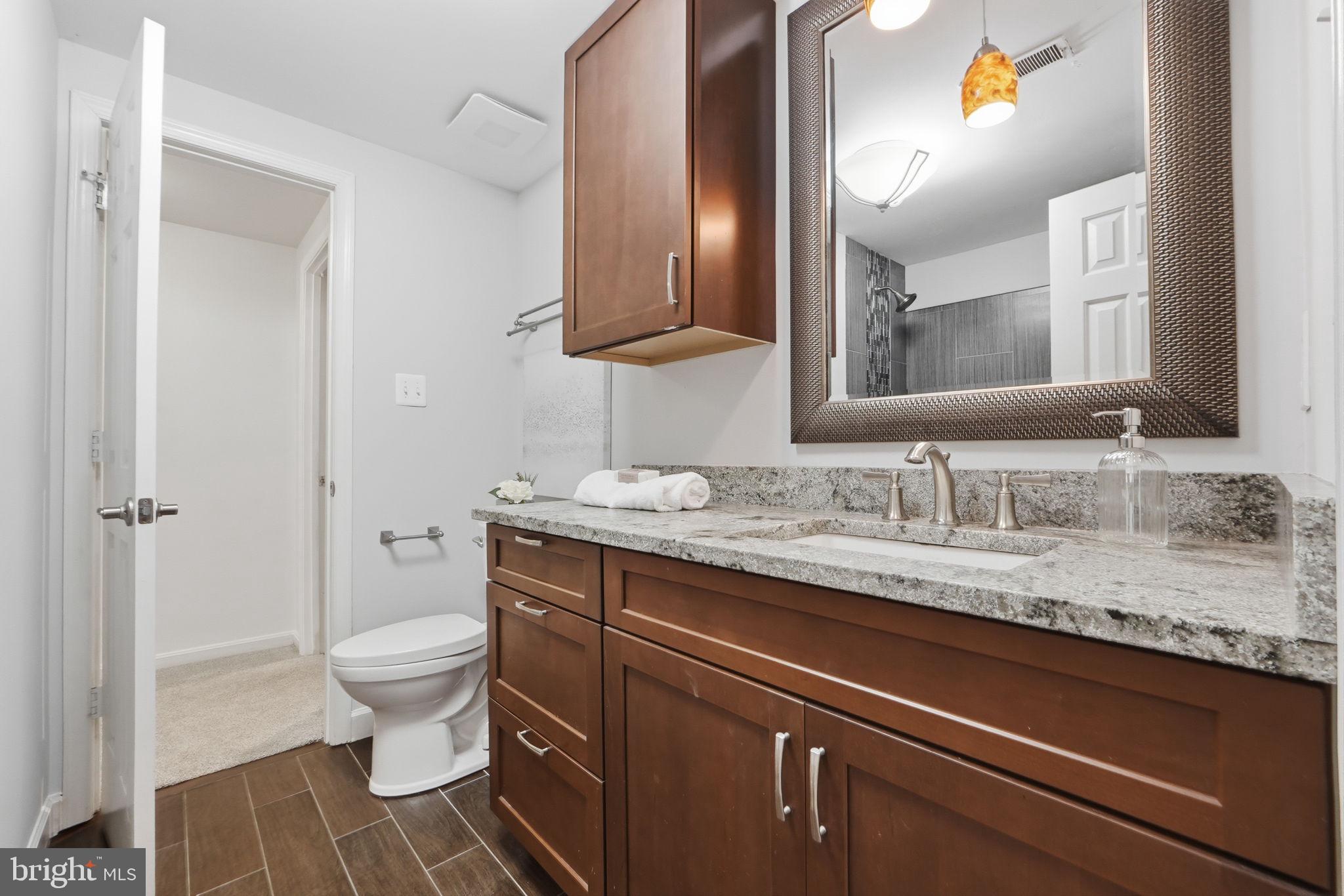 SOUTH RUN OAKS - Residential