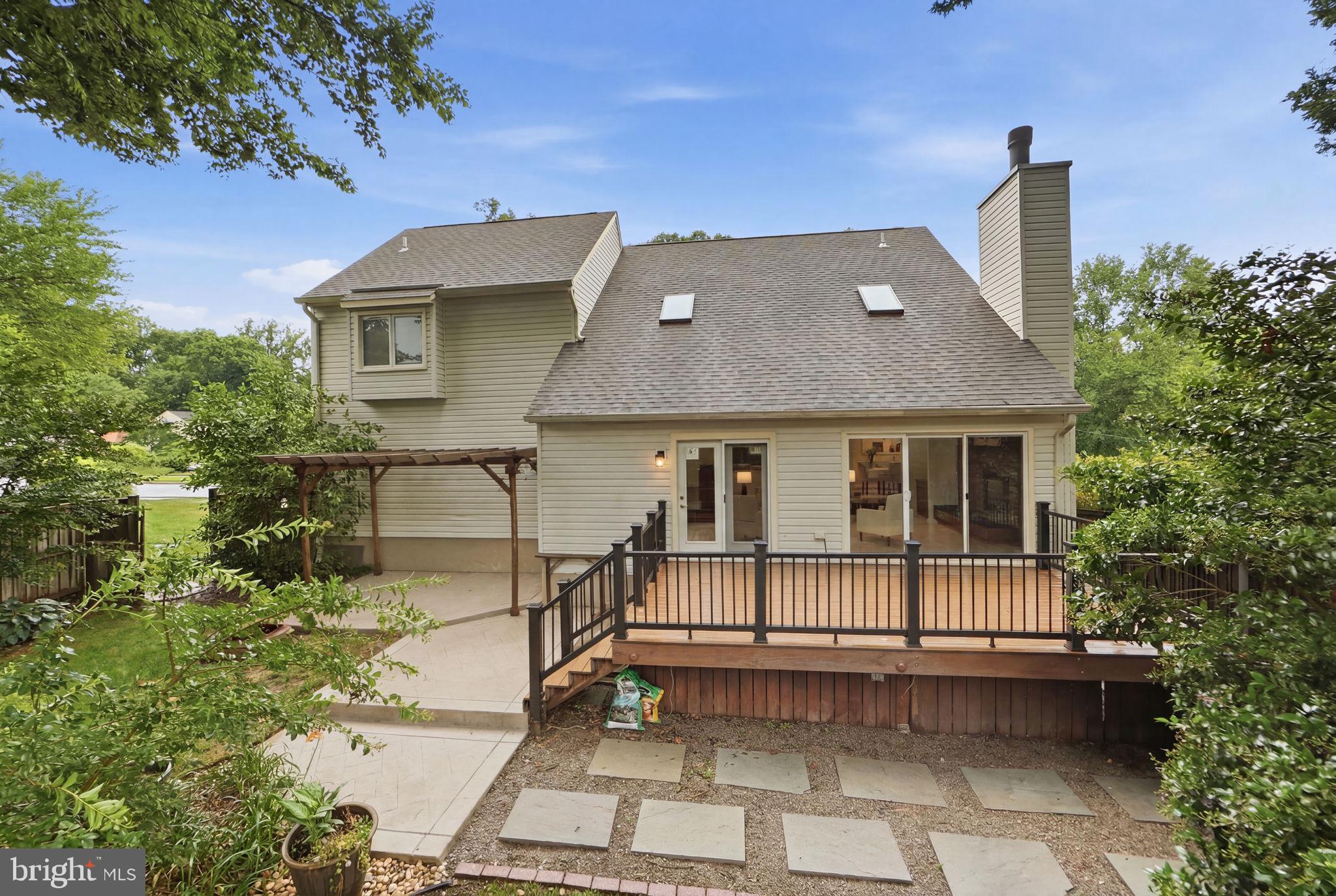 SOUTH RUN OAKS - Residential