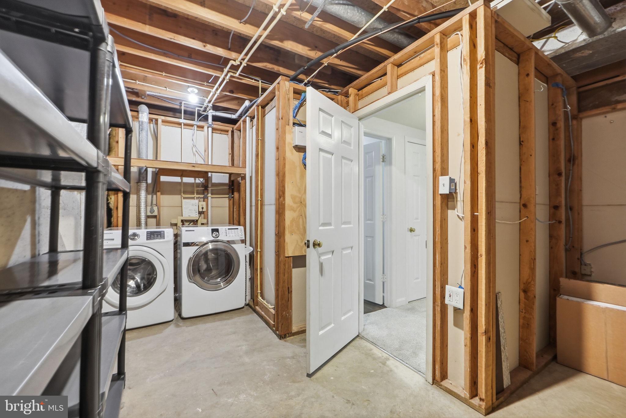 SOUTH RUN OAKS - Residential
