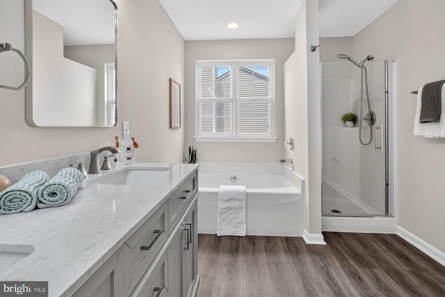 MEADOWBROOK - Residential