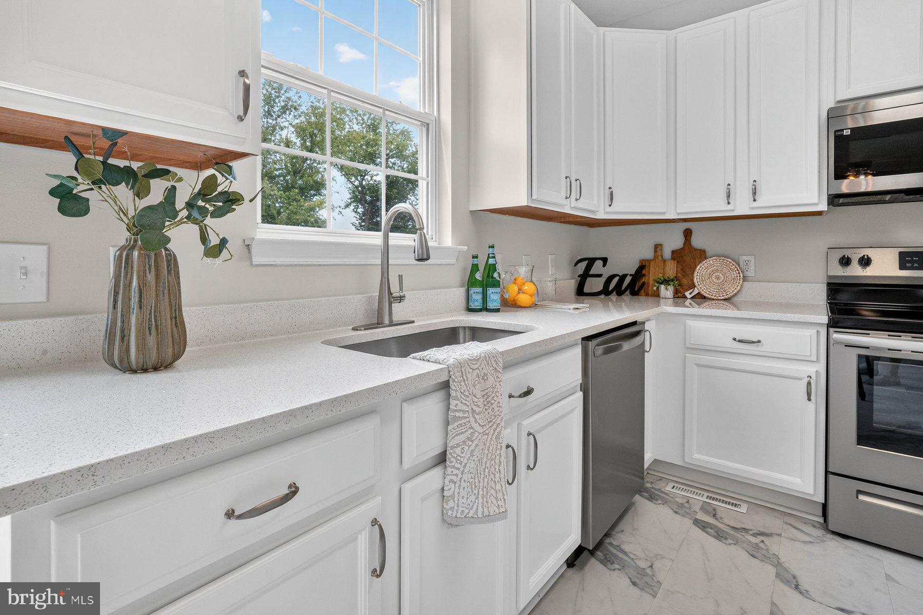 MEADOWBROOK - Residential