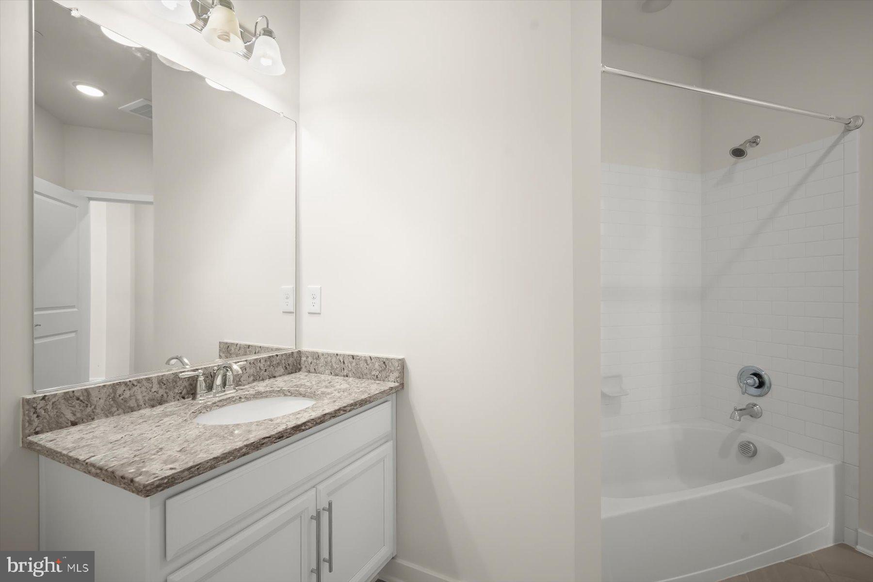 MOUNT VINEYARD - Residential