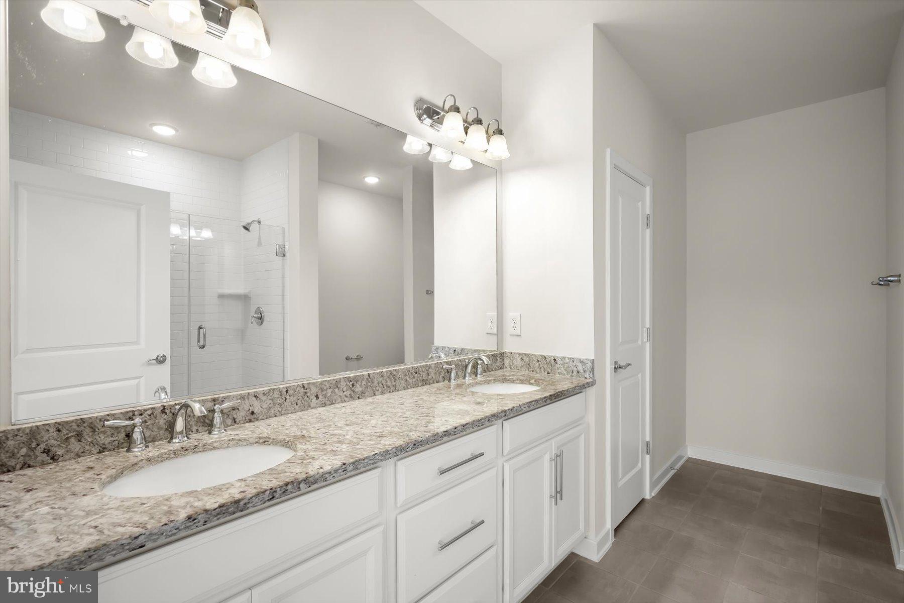 MOUNT VINEYARD - Residential