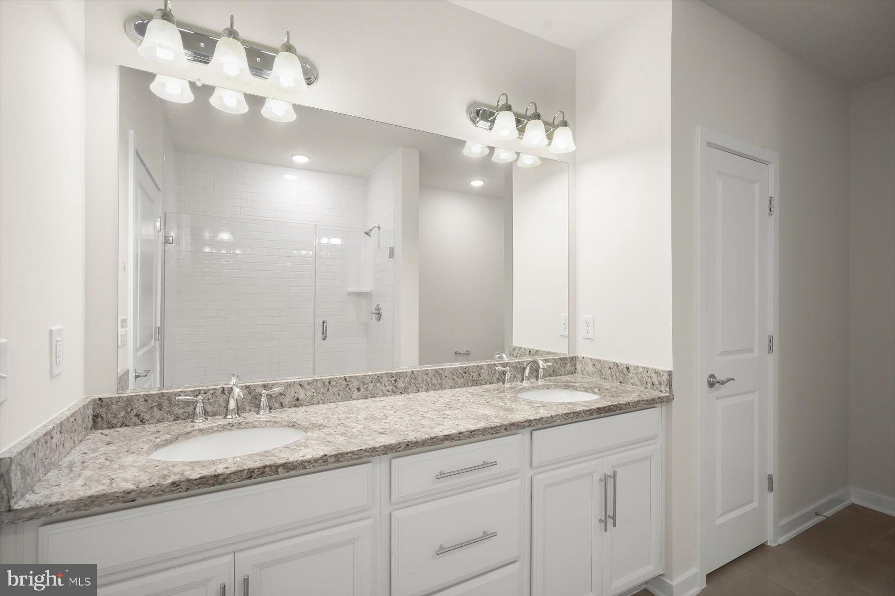 MOUNT VINEYARD - Residential