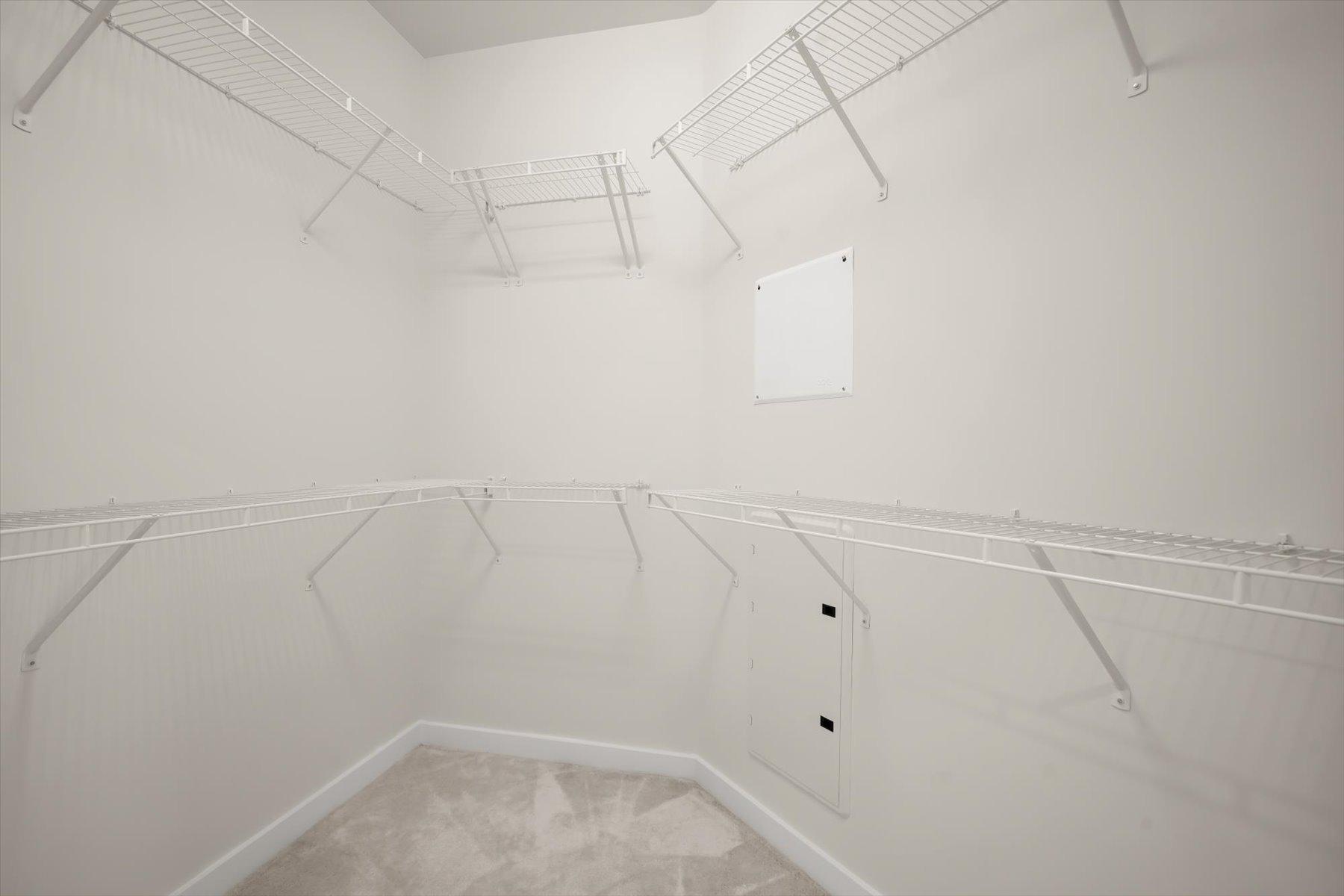 MOUNT VINEYARD - Residential