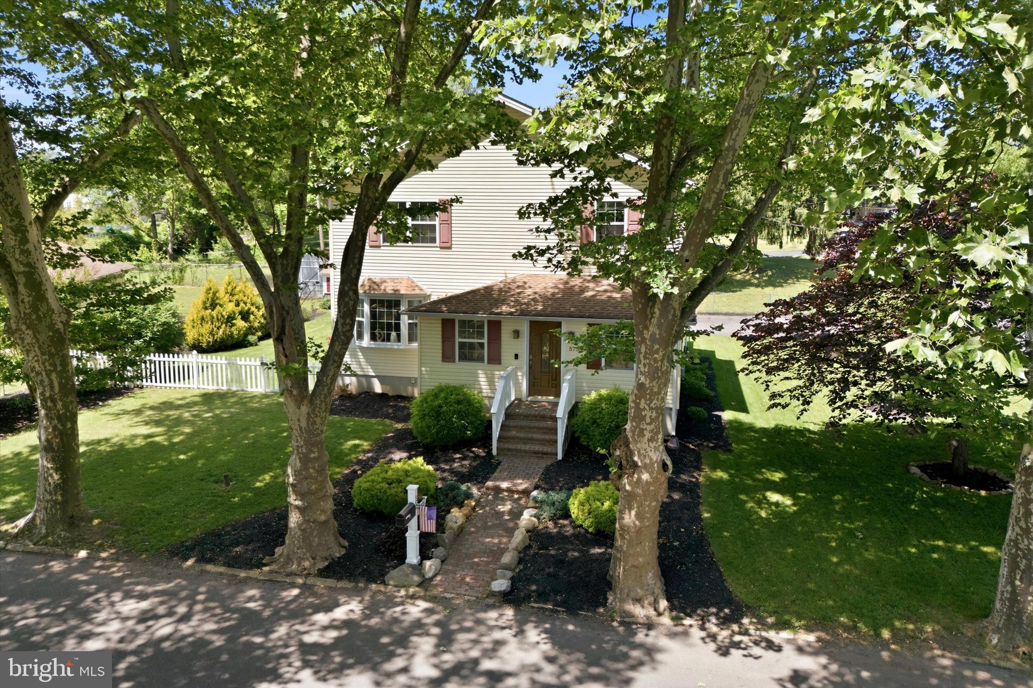 NEWPORT VILLAGE - Residential