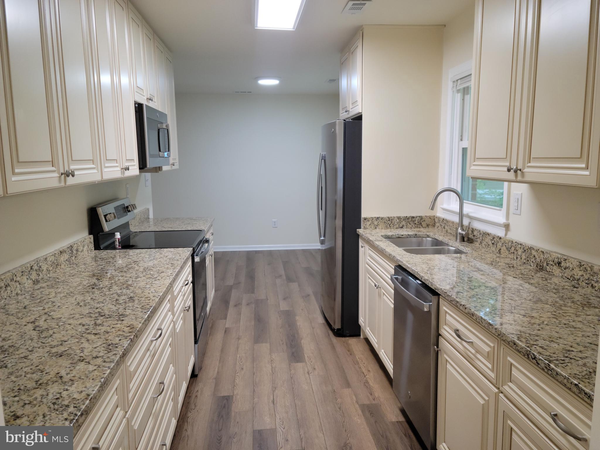 WARRLINDA VILLAGE - Residential