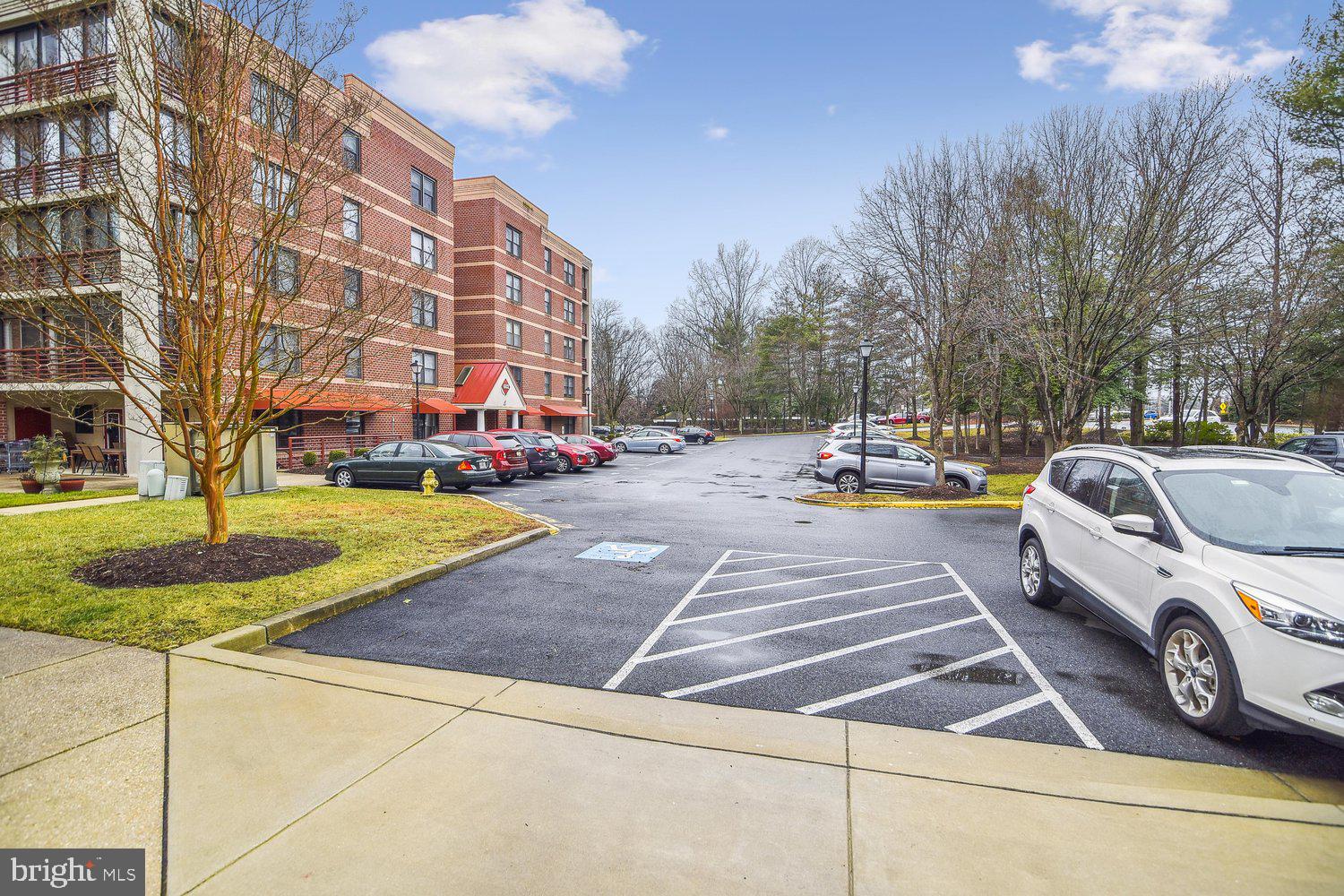 MCKINSEY PARK - Residential