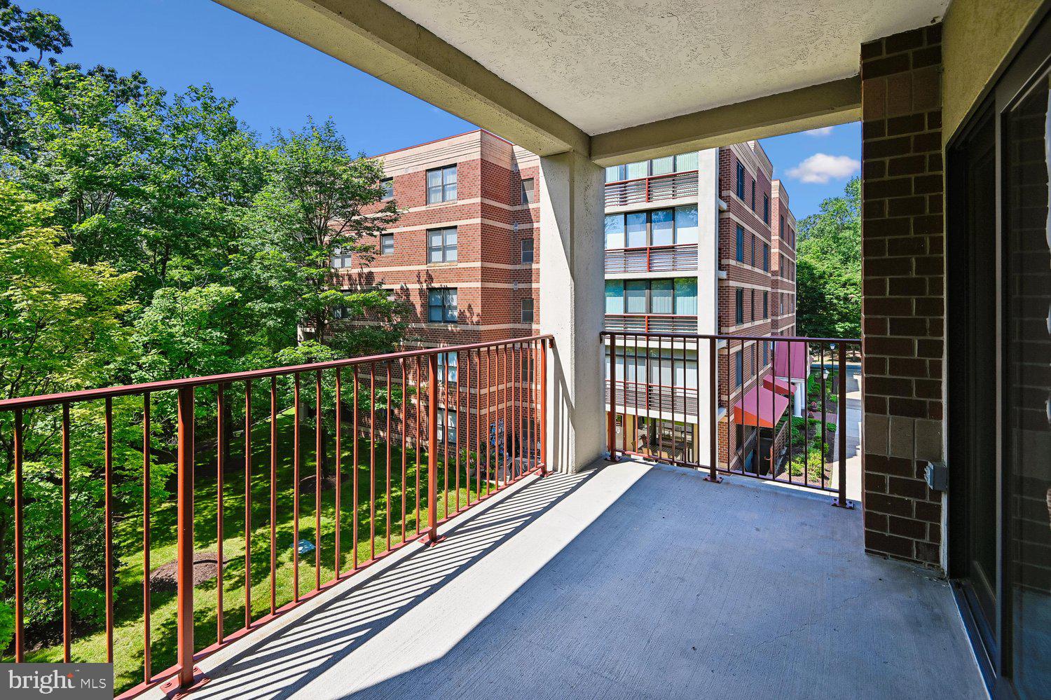 MCKINSEY PARK - Residential