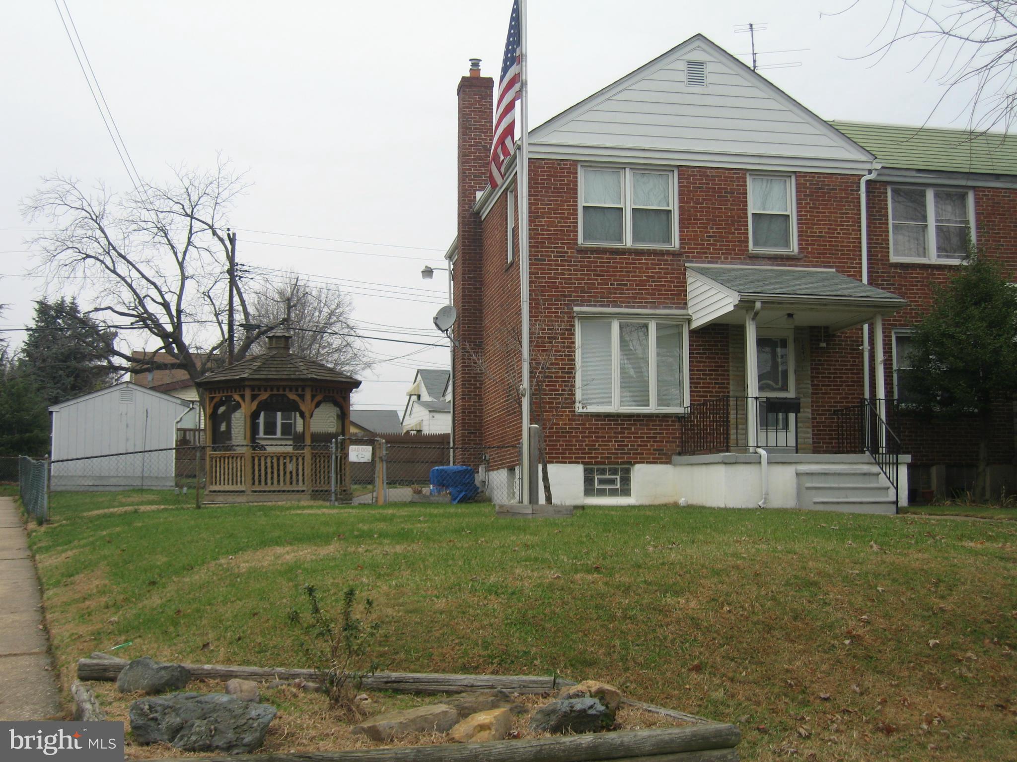 LRG End Unit Townhouse! Open Floor Plan w/Separate Living Rm. Separate Dining Rm w/Lighted Built-in Cabinets. Spacious Kitchen w/Breakfast Bar & Plenty of Cabinet Space. Extra Closet Space. Family Rm or Rec Rm, your choice! Nice sized Utility & Workshop area. Plenty of Storage on all levels. Enjoy the Front & Rear Covered Porches or the Gazebo in your Spacious Fenced  Yard. Shed w/Electric.