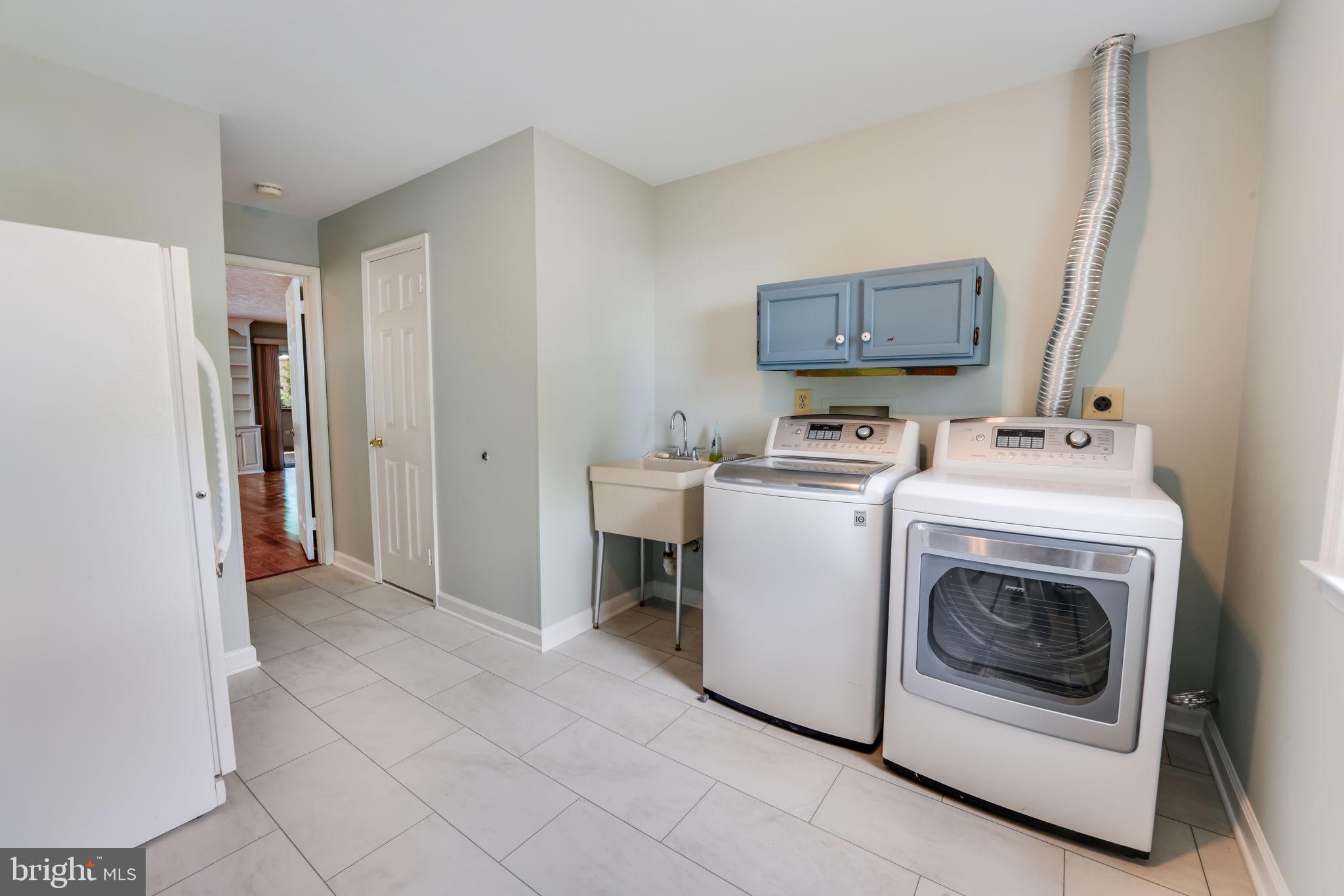 NEWINGTON FOREST - Residential