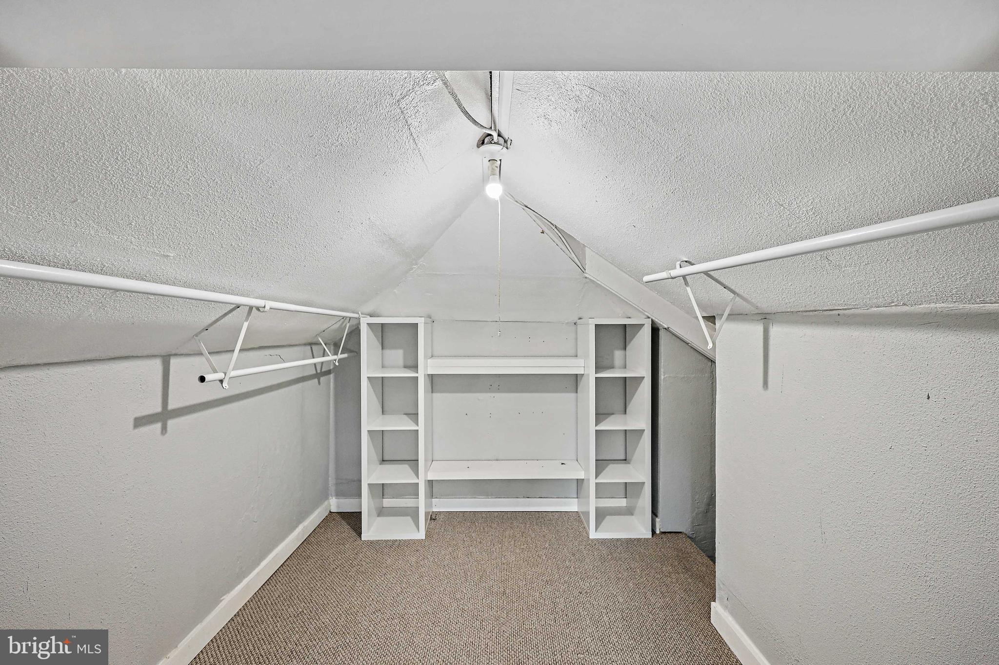 KENILWORTH PARK - Residential