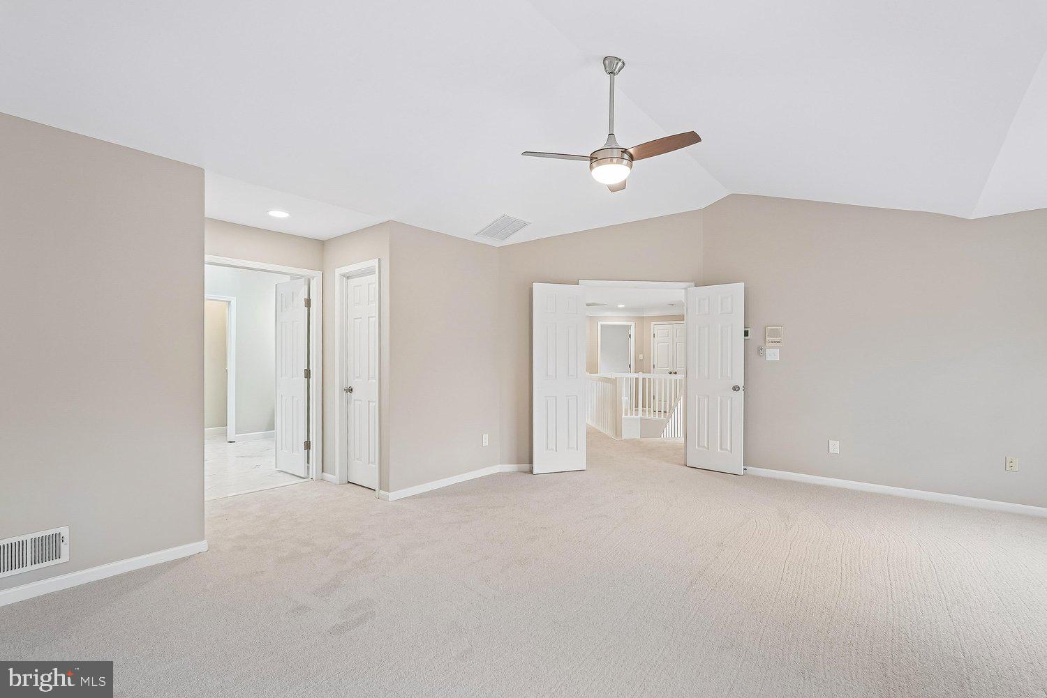 RESTON - Residential