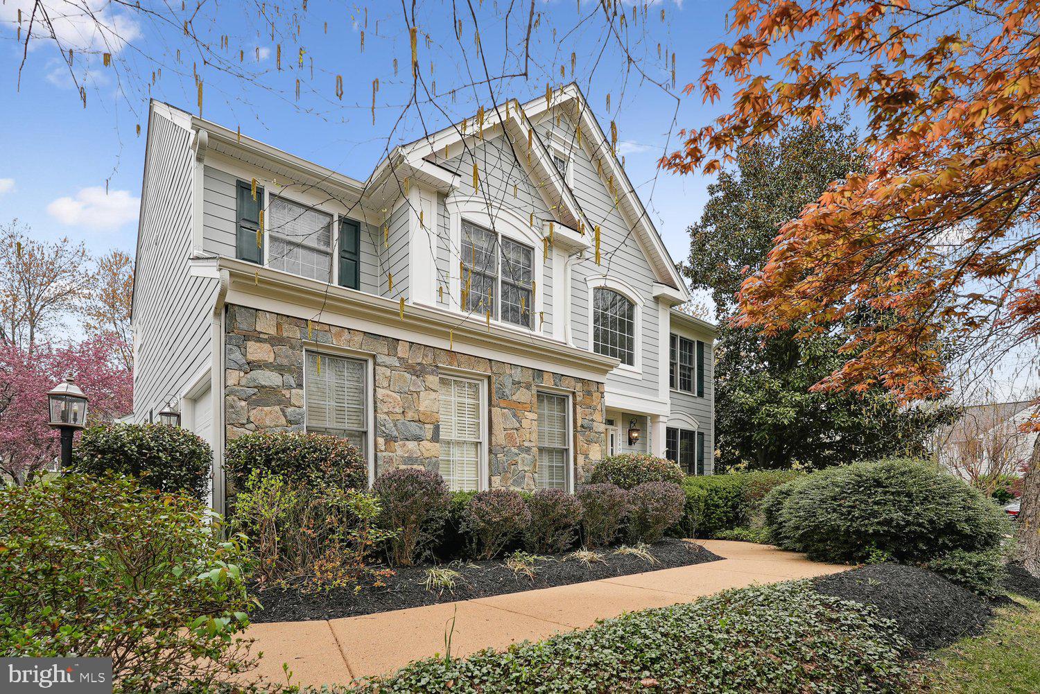 RESTON - Residential