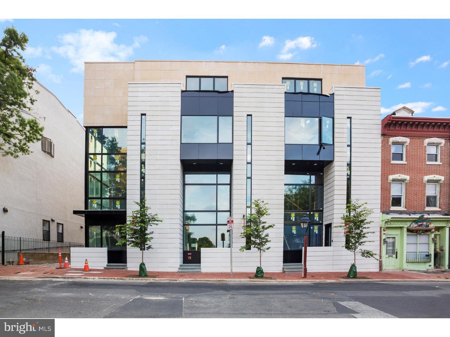 SOCIETY HILL - Residential